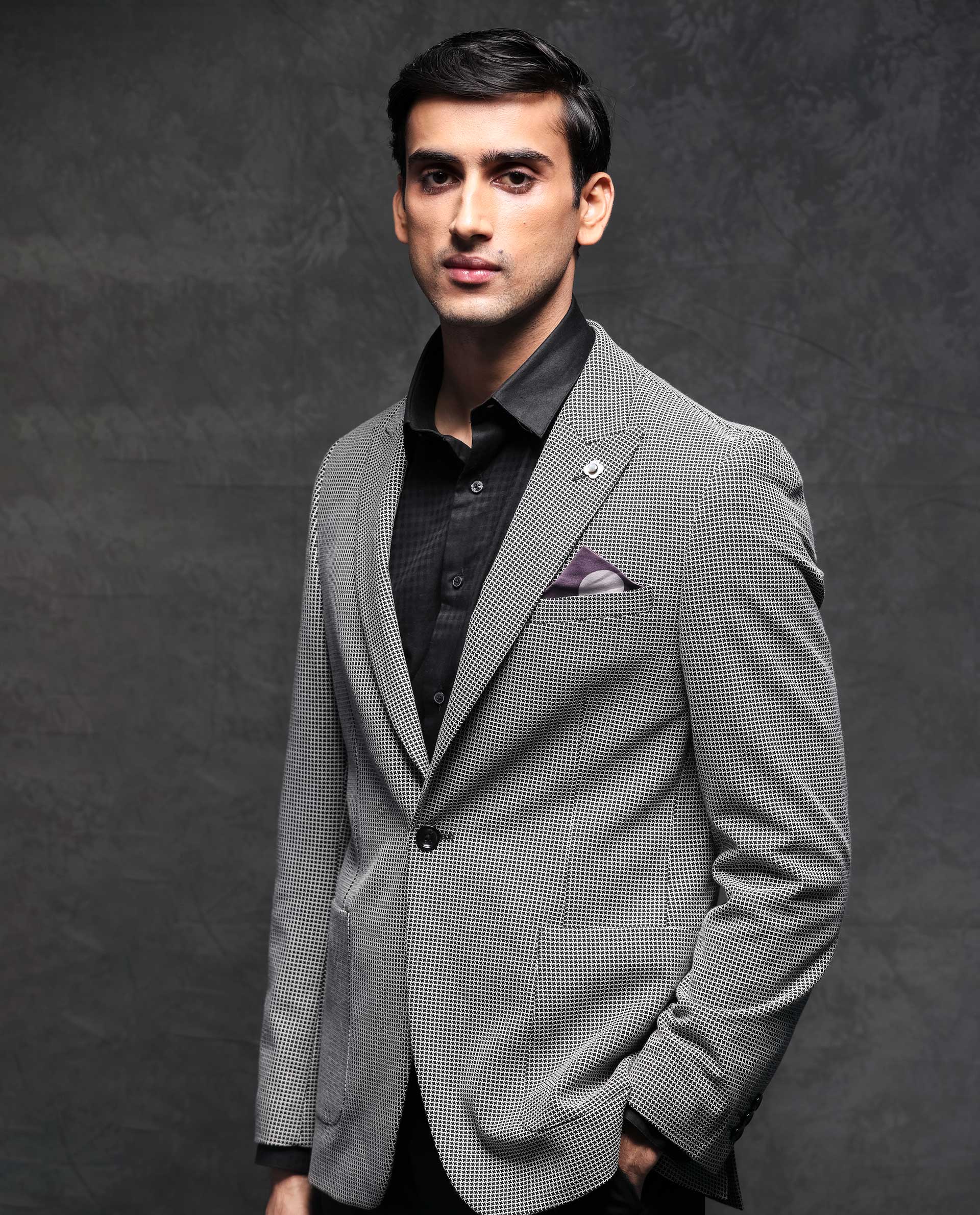 Rare Rabbit Men's Bellion Black Polyester Viscose Fabric Peak Lapel Single Breasted Tailored Fit Houndstooth Blazer - view 6