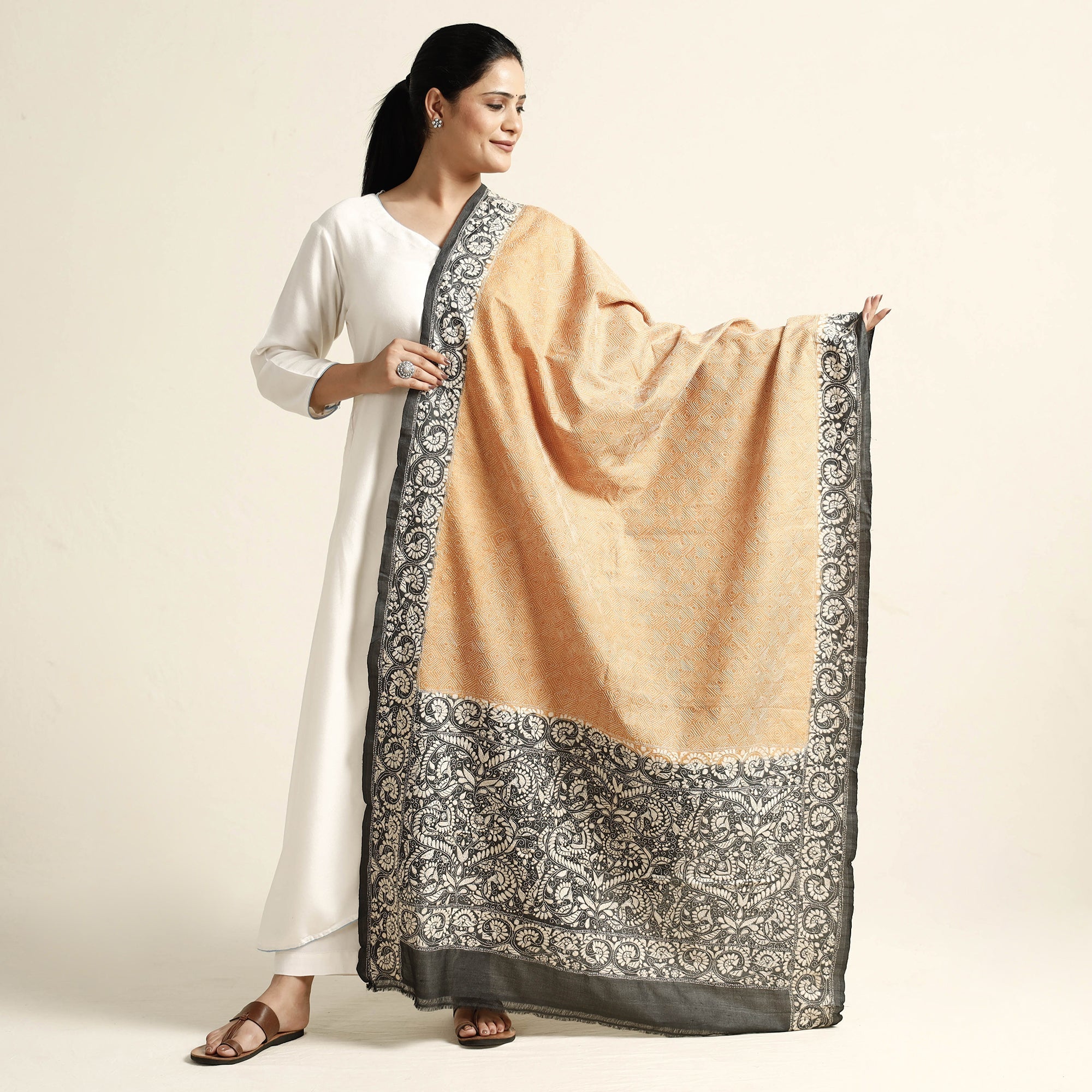KHUSHBASH - HAPPY LOOM OF EAST Beige - Bengal Kantha Embroidery Tussar Silk Handloom Dupatta