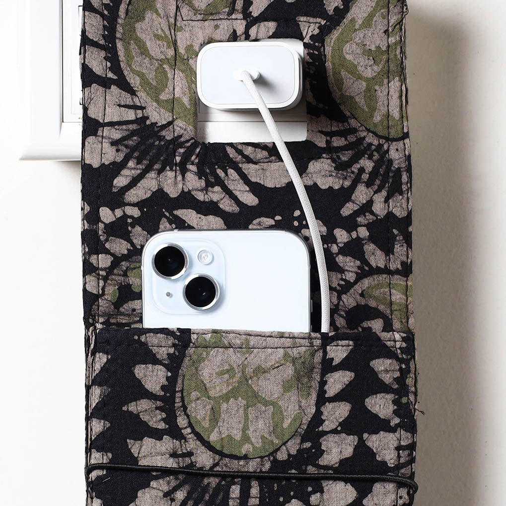 ITOKRI CRAFTS INITIATIVE Black - Hand Batik Printed Cotton Mobile Charging Holder - view 2