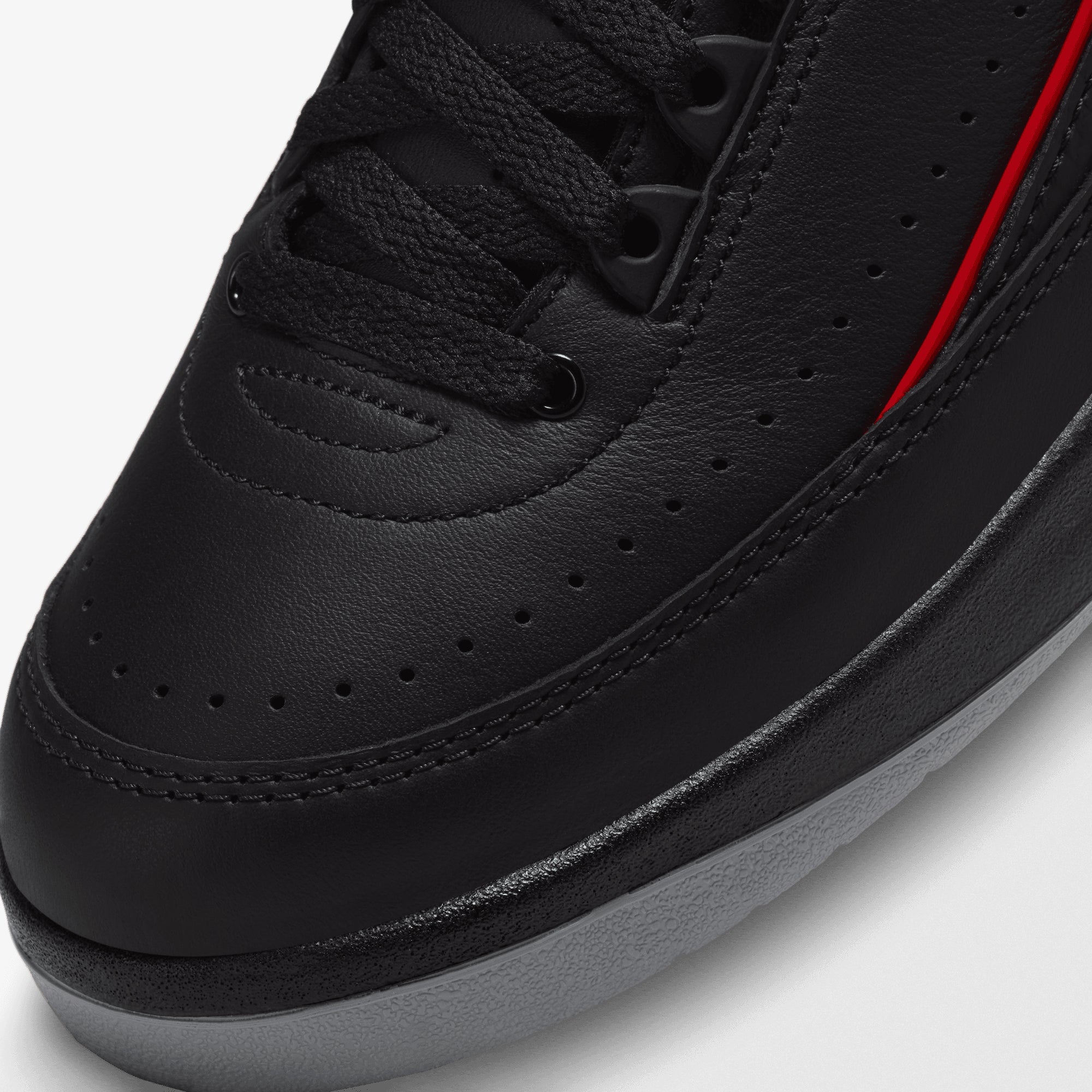 Jordan | AIR JORDAN 2 RETRO 'LOW 'BLACK/FIRE RED-FIR-CEMENT GREY' - view 3