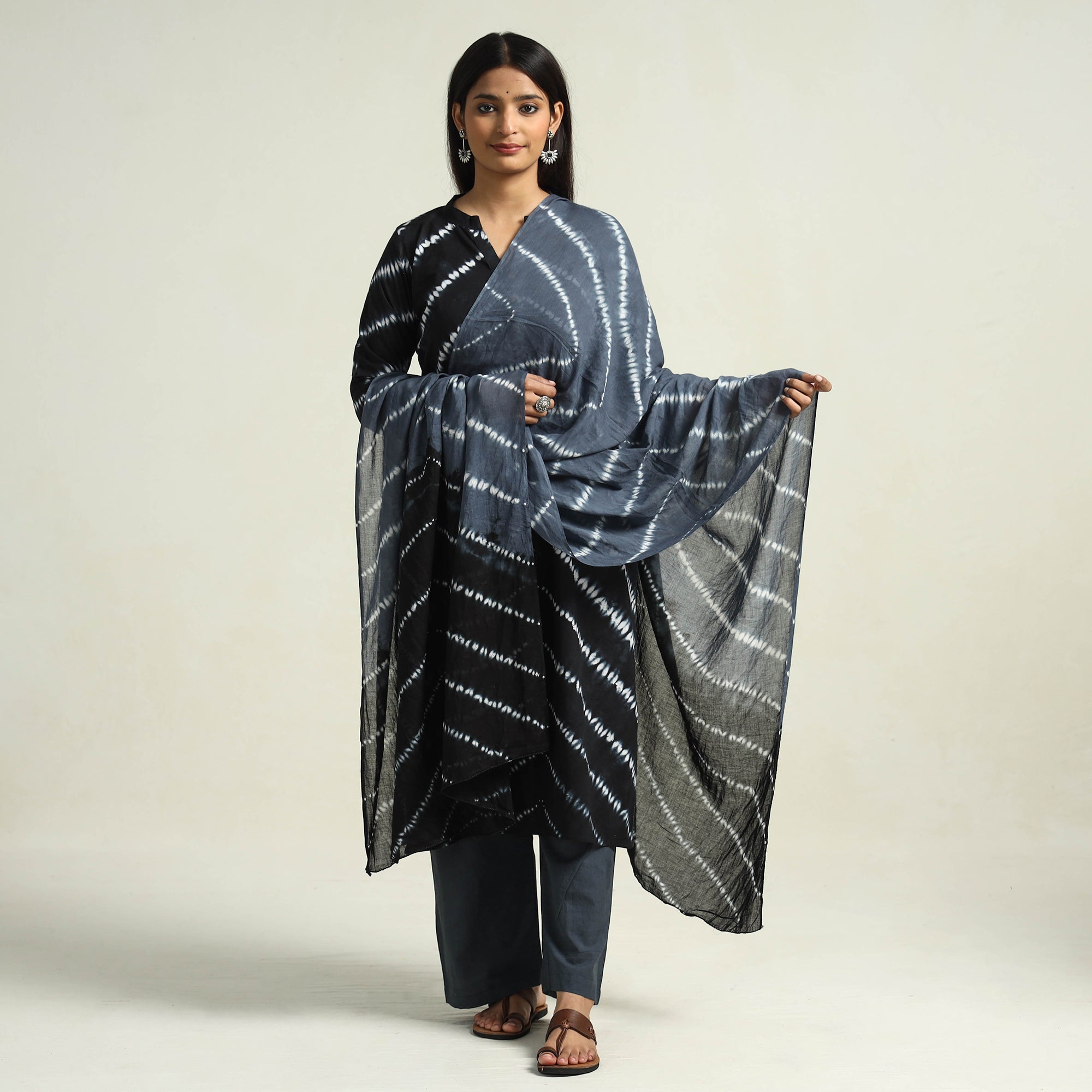 ITOKRI CASUALS Black - Shibori Tye-Dye Mul Cotton Kurta with Palazzo & Dupatta Set - view 2