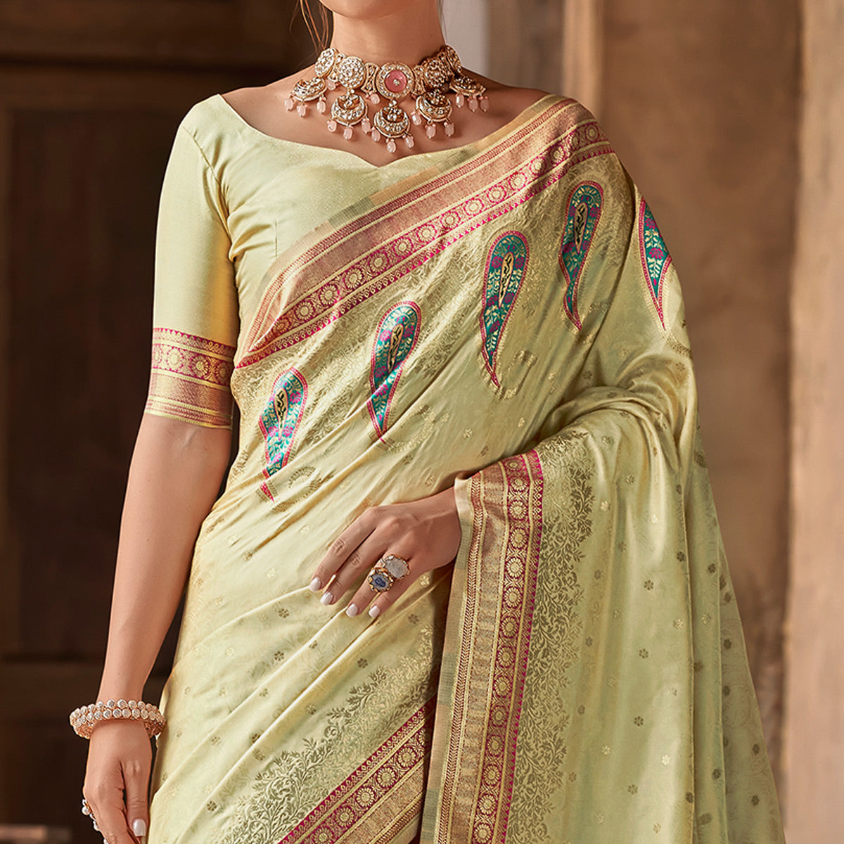 Peachmode Chikoo Floral Woven Banarasi Silk Saree With Tassels - view 3