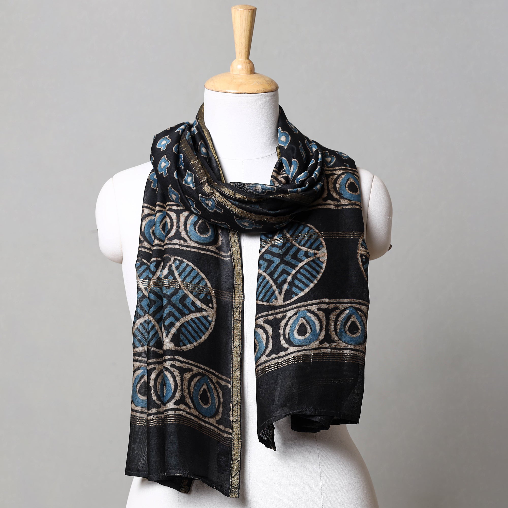 HAVELI CHRONICLES Black - Pipad Block Printed Chanderi Silk Handloom Stole