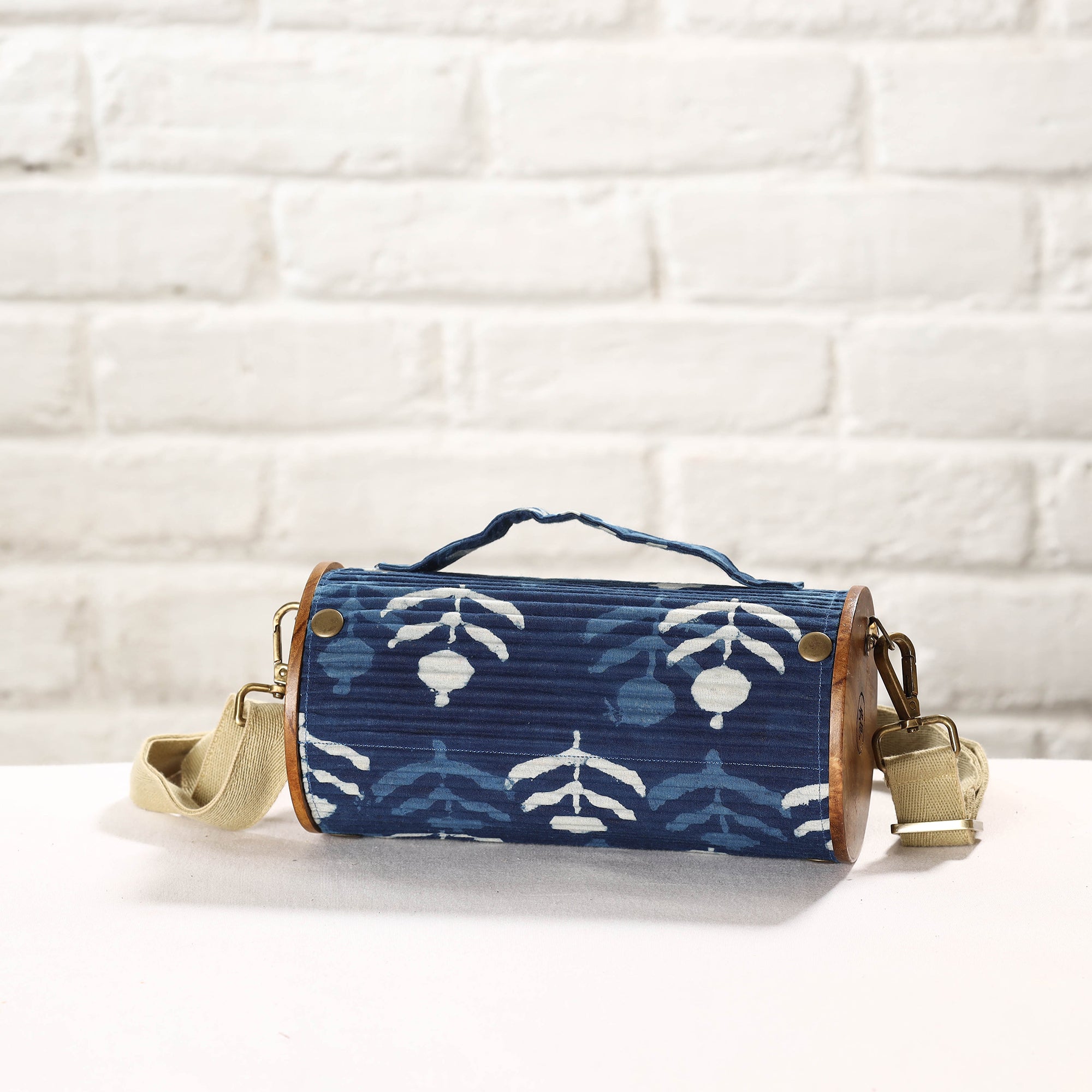 LUKKA CHUPPI Blue - DIY Round Sling Bag / Clutch With Changeable Sleeve - view 6
