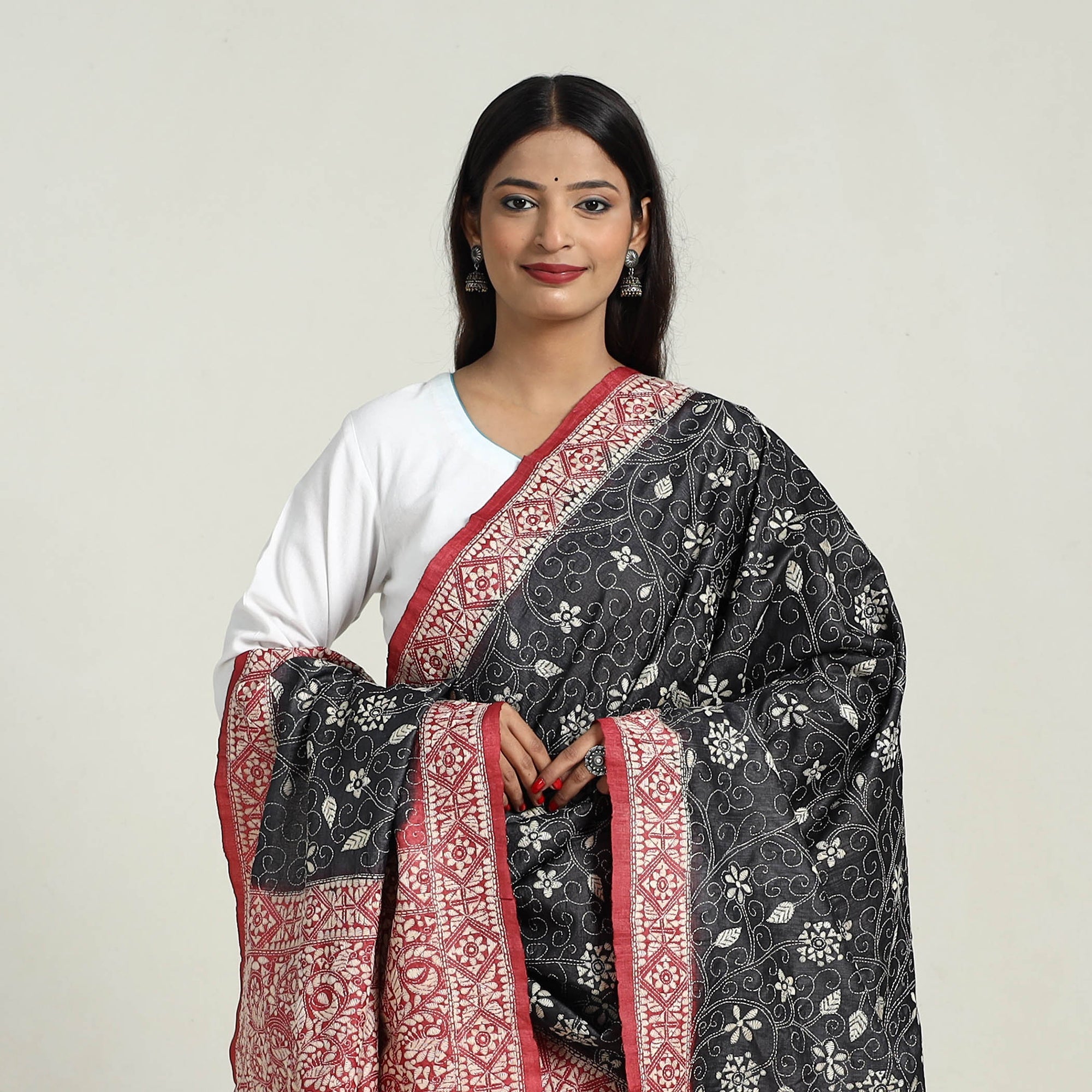 KHUSHBASH - HAPPY LOOM OF EAST Black - Handloom Tussar Silk Bengal Kantha Embroidery Dupatta 08