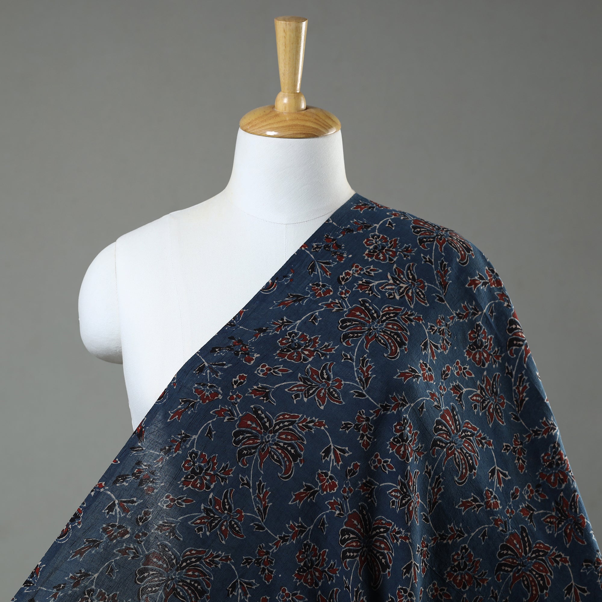 RIYAZ ABDULMAJID KHATRI - AJRAKH Blue - Ajrakh Hand Block Printed Natural Dyed Mul Cotton Fabric 03