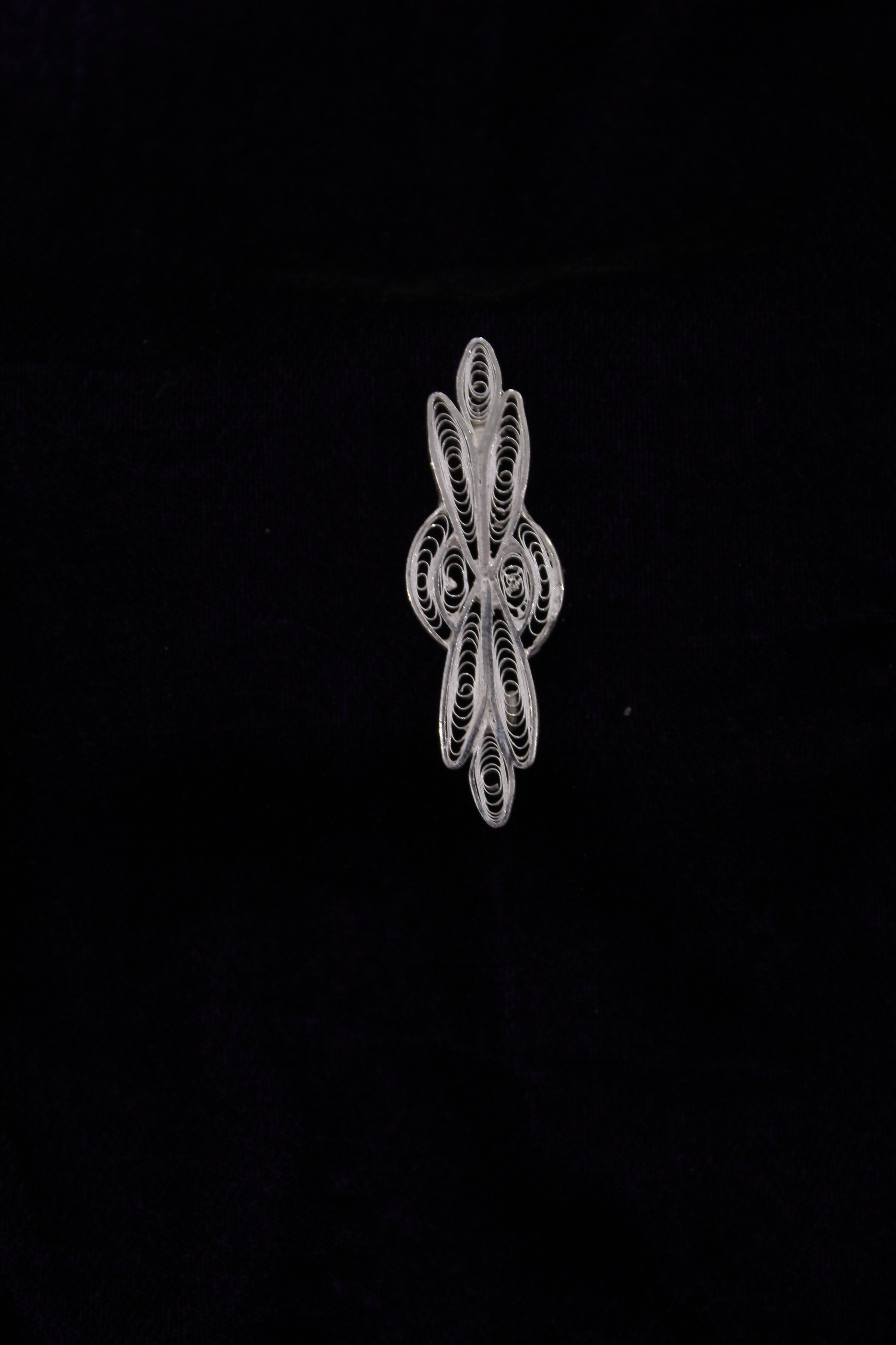 Indianvillez Designer Silver Filigree Saree Pin - view 2