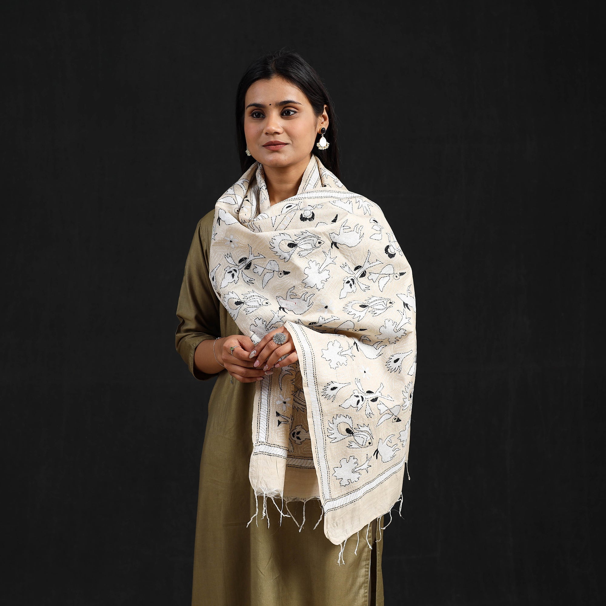 KHUSHBASH - HAPPY LOOM OF EAST Beige - Handloom Desi Tussar Bengal Nakshi Kantha Work Stole 55