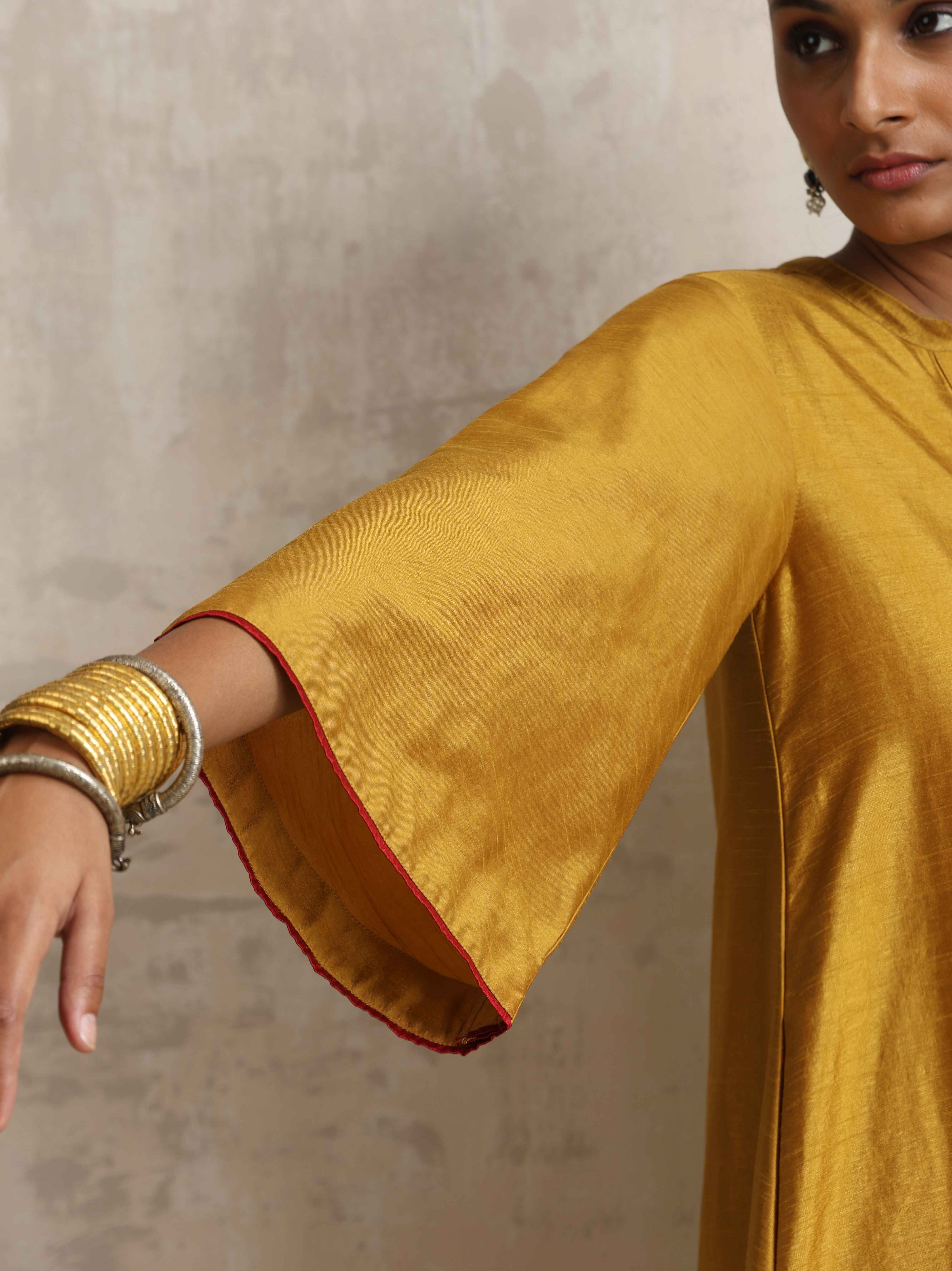 trueBrowns Gold Silk Kurta Set - view 6
