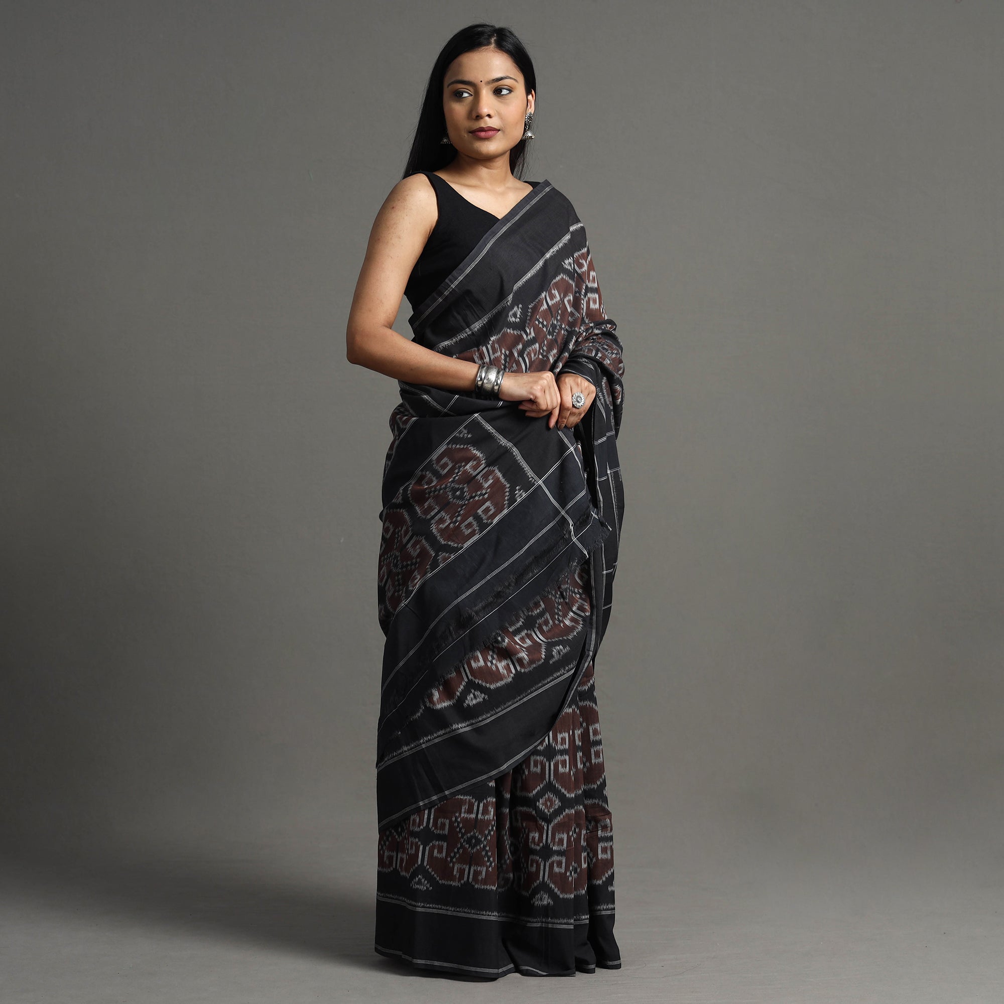 IKAT WEAVES BY EDEM CHANDANA Brown - Pochampally Ikat Weave Handloom Cotton Saree - view 2