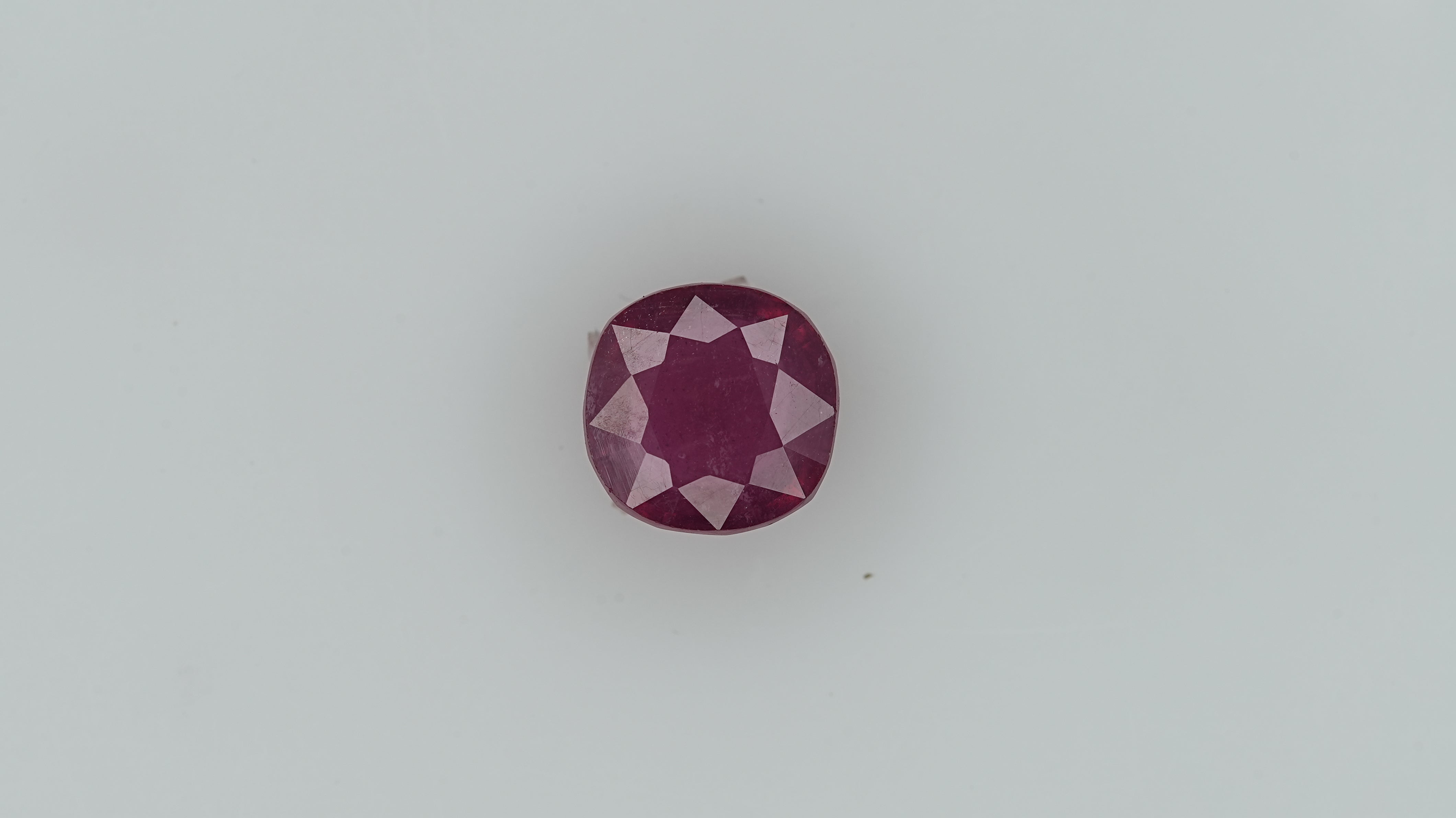 Gemsmantra Ruby - 5.7 Carats (6.27 Ratti)