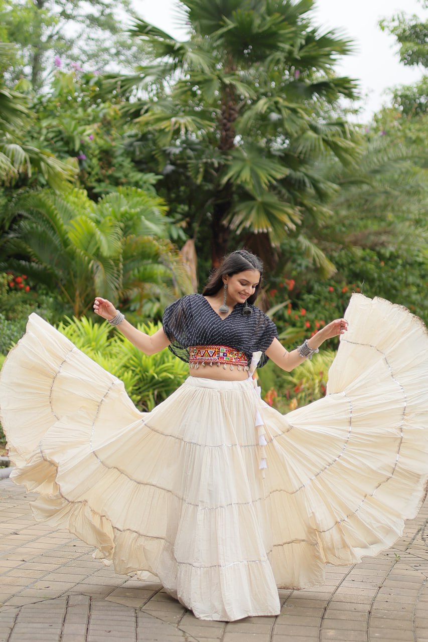 ClothsVilla Black Elegant Lehenga with Leheriya Print Blouse - view 2