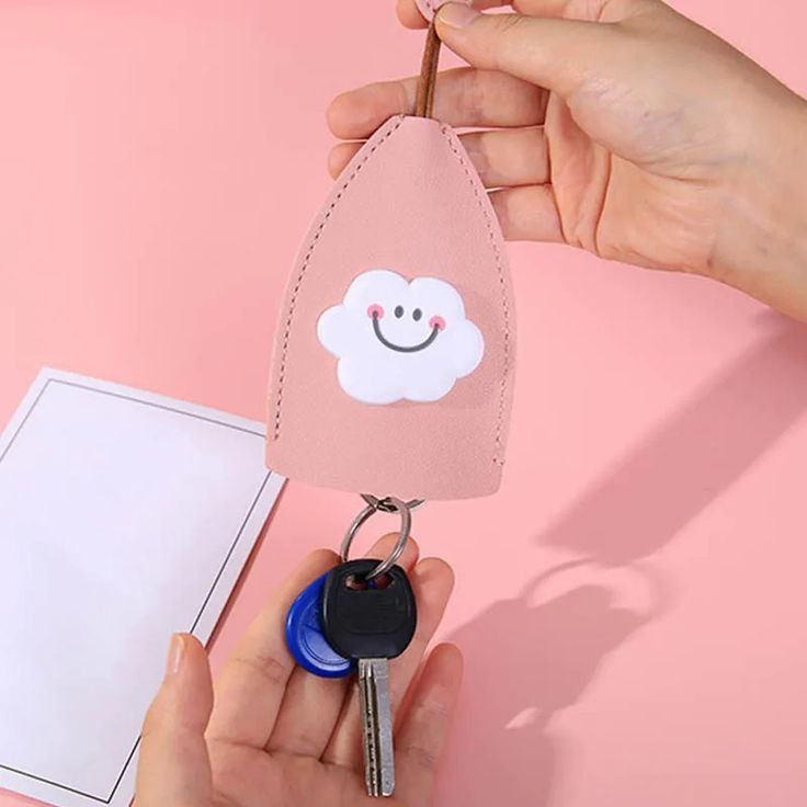 Catterton Creative Leather Pull-Out Key Case - view 2