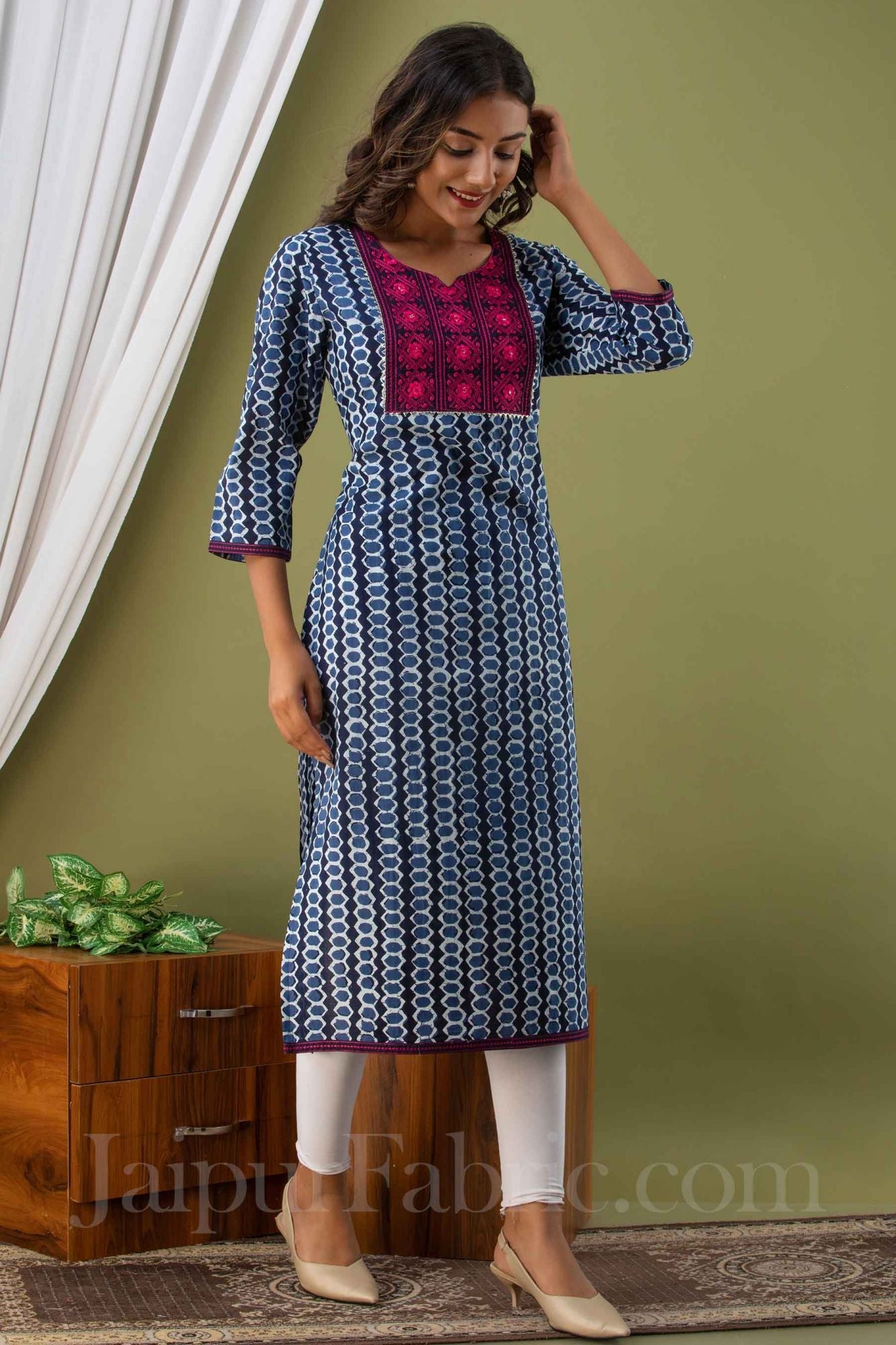 JaipurFabric® Women Blue Cotton Kurti