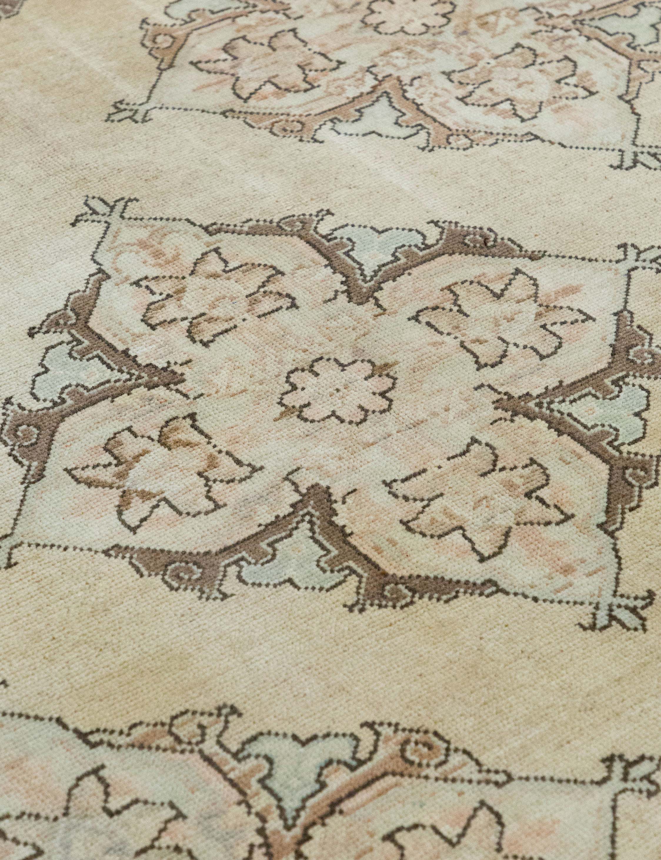 Lulu and Georgia Vintage Turkish Hand-Knotted Wool Rug No. 588, 6'7" x 9'4" - view 2
