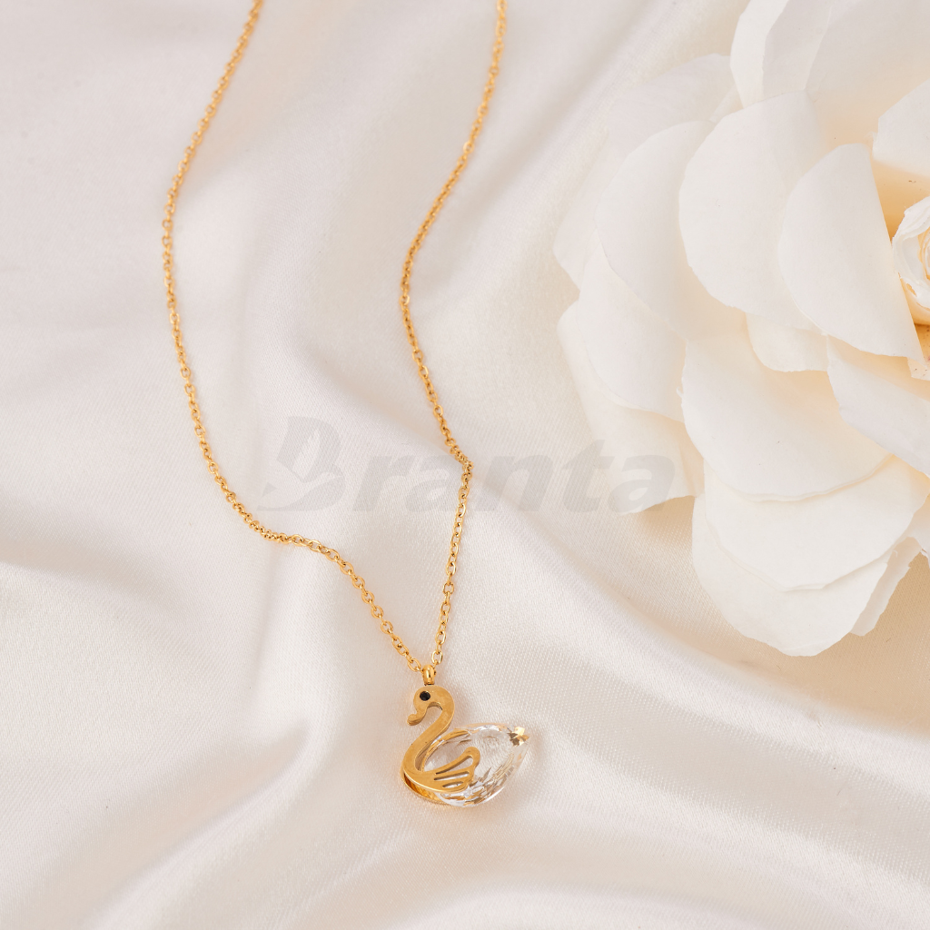 Branta Minimal Swan Necklace