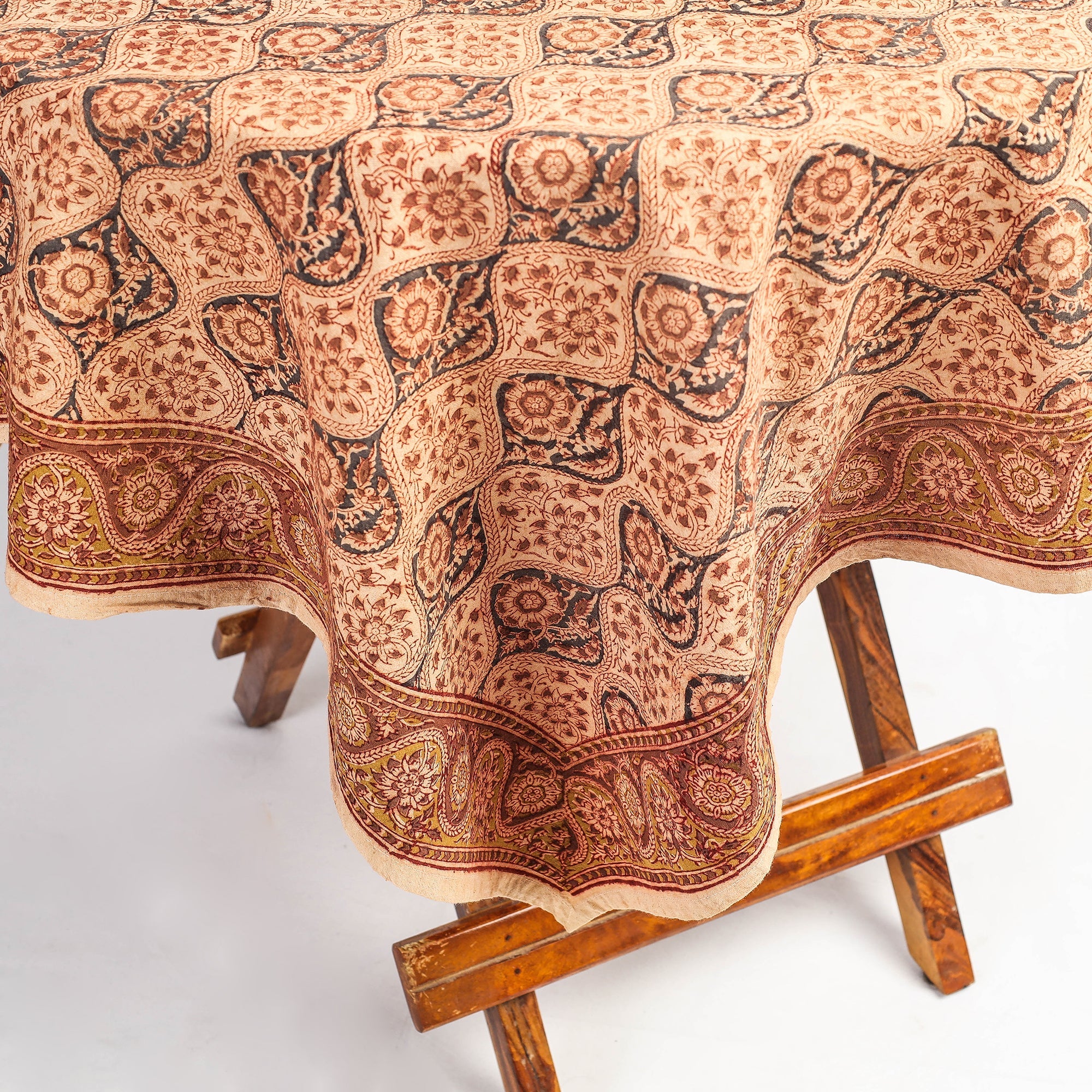 PITCHUKA SRINIVAS KALAMKARI PEDANA Beige - Original Pedana Kalamkari Block Printed Cotton Table Cover (45 x 45 in) - view 2