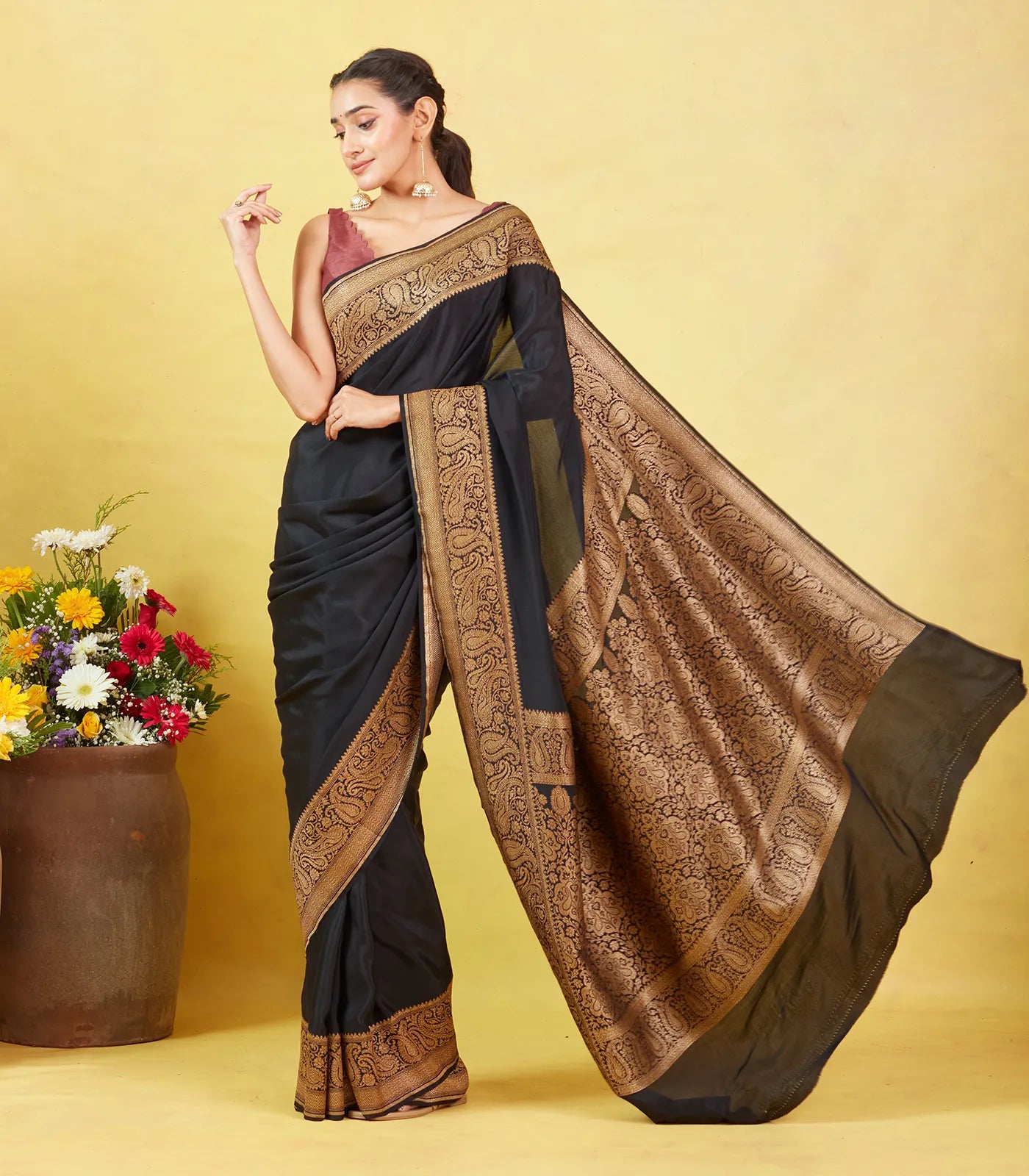 RmKV Black Banarasi Georgette Saree With Plain Body & Zari Border