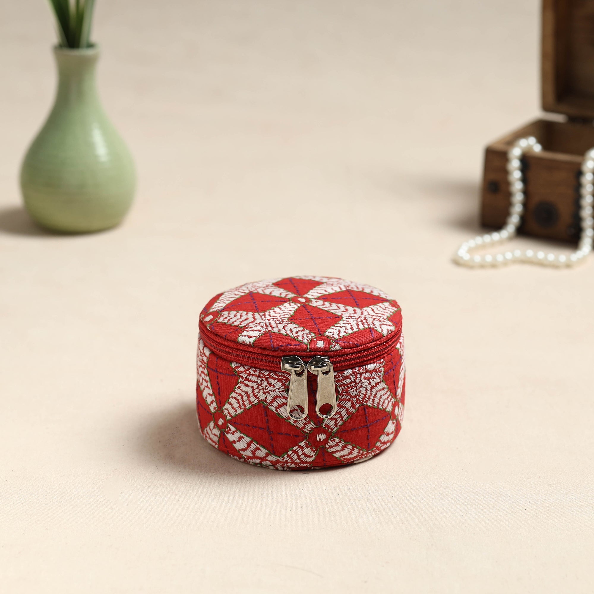ASALKAAR Bengal Kantha Work Handcrafted Round Utility Box