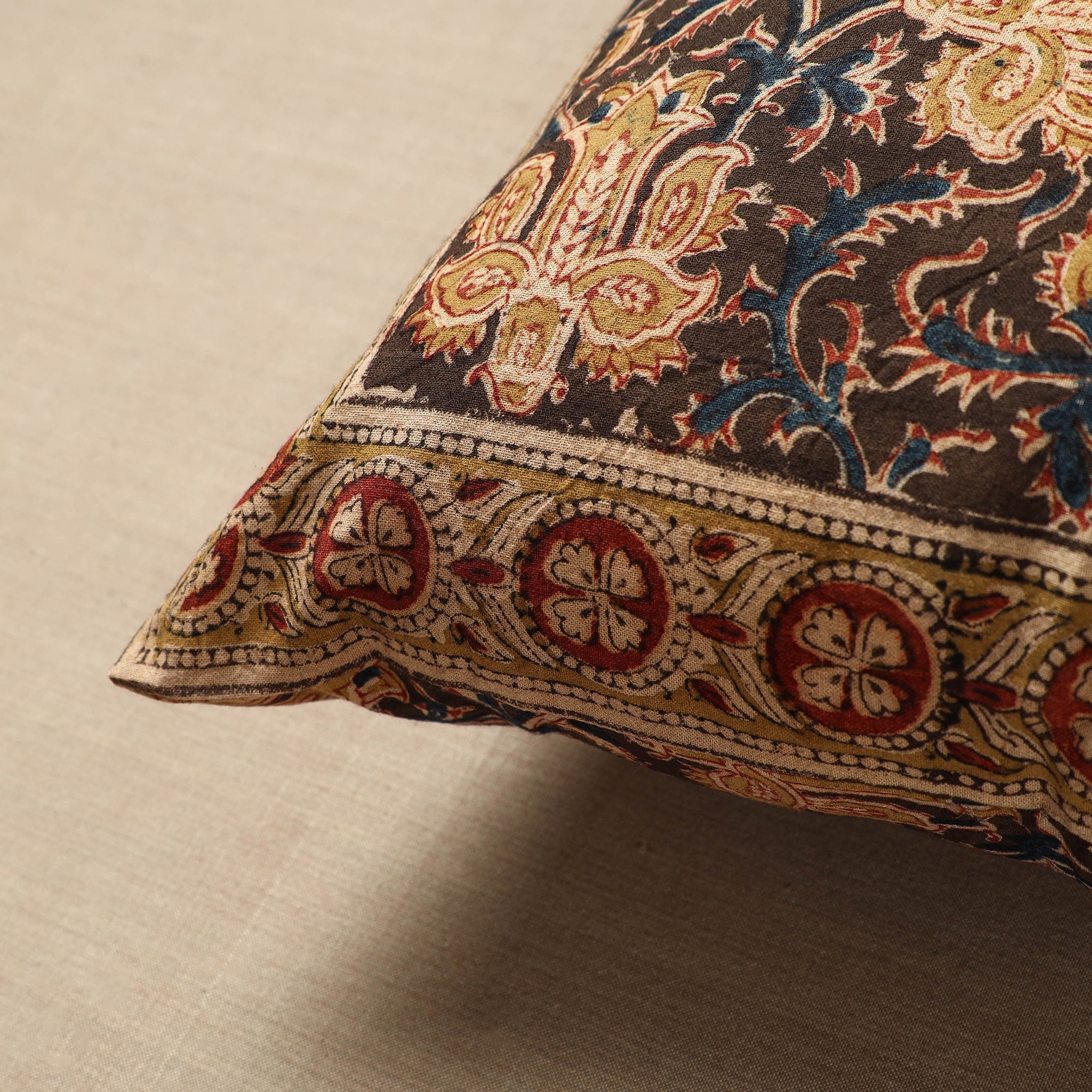 PITCHUKA SRINIVAS KALAMKARI PEDANA Brown - Original Pedana Block Print Cotton Kalamkari Cushion Cover 42 - view 2