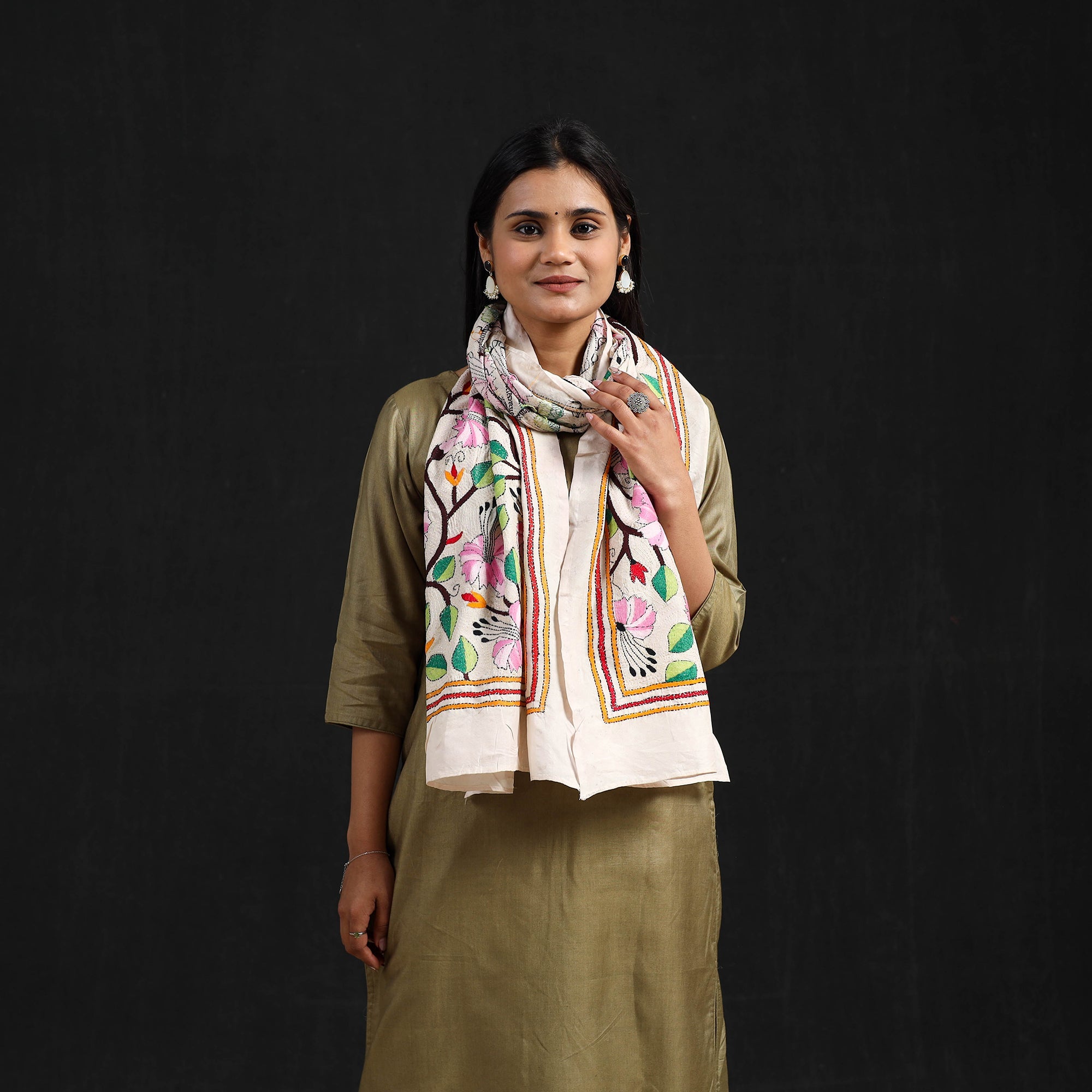 AFROZA KHATUN KANTHA ARTISTAN Beige - Handloom Silk Bengal Kantha Work Stole 71 - view 2