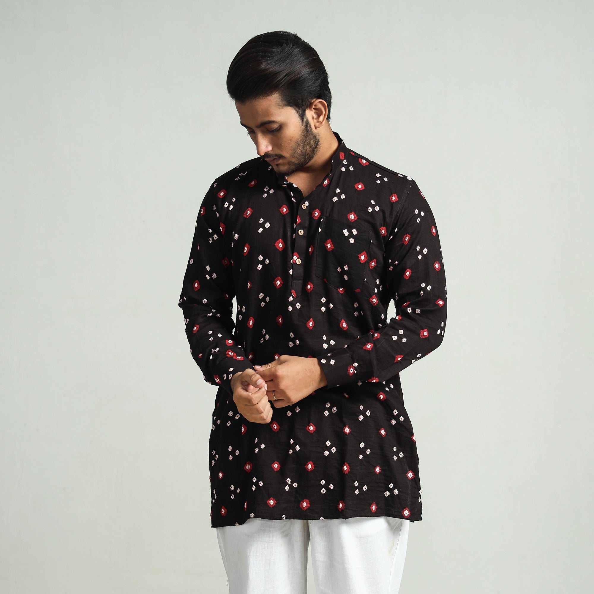 ITOKRI CASUALS Bandhani Tie-Dye Cotton Men Short Kurta - view 2