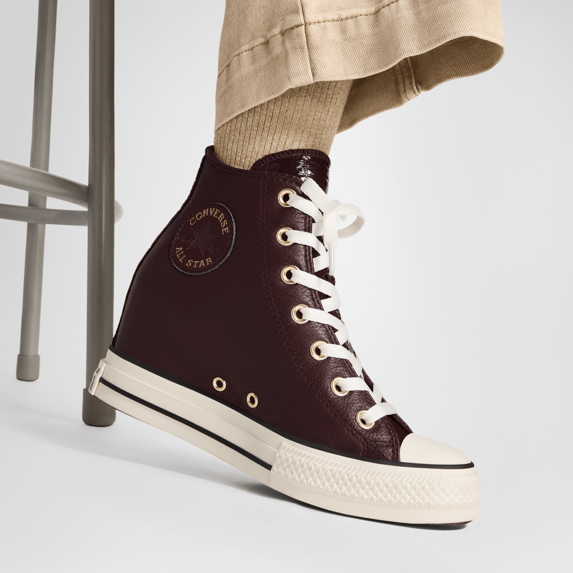 Converse | CHUCK TAYLOR ALL STAR CLASSIC WEDGE LEATHER { BROWN - view 2