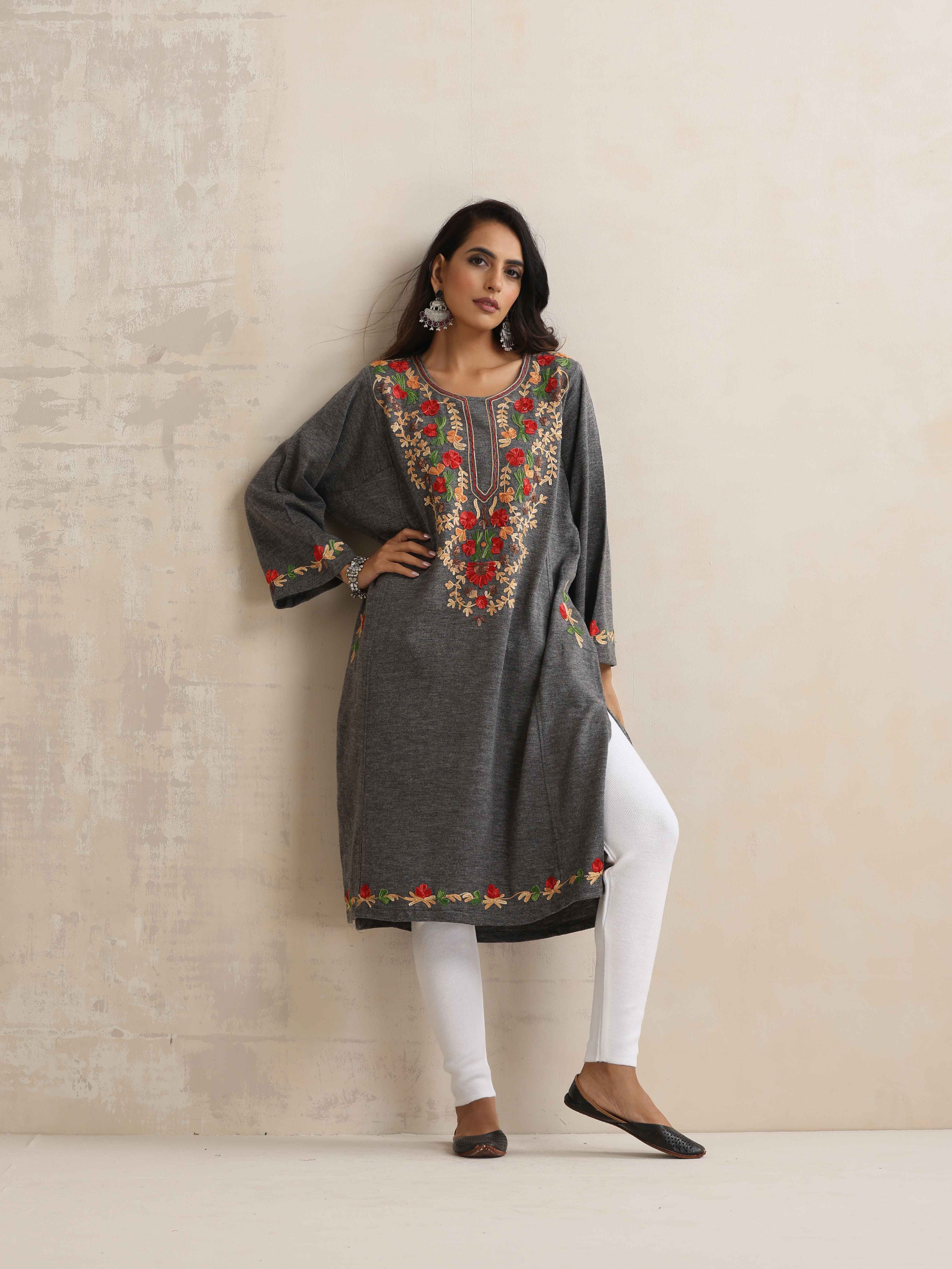 trueBrowns Grey Kashmiri Embroidered Woollen Phiran Kurta - view 2