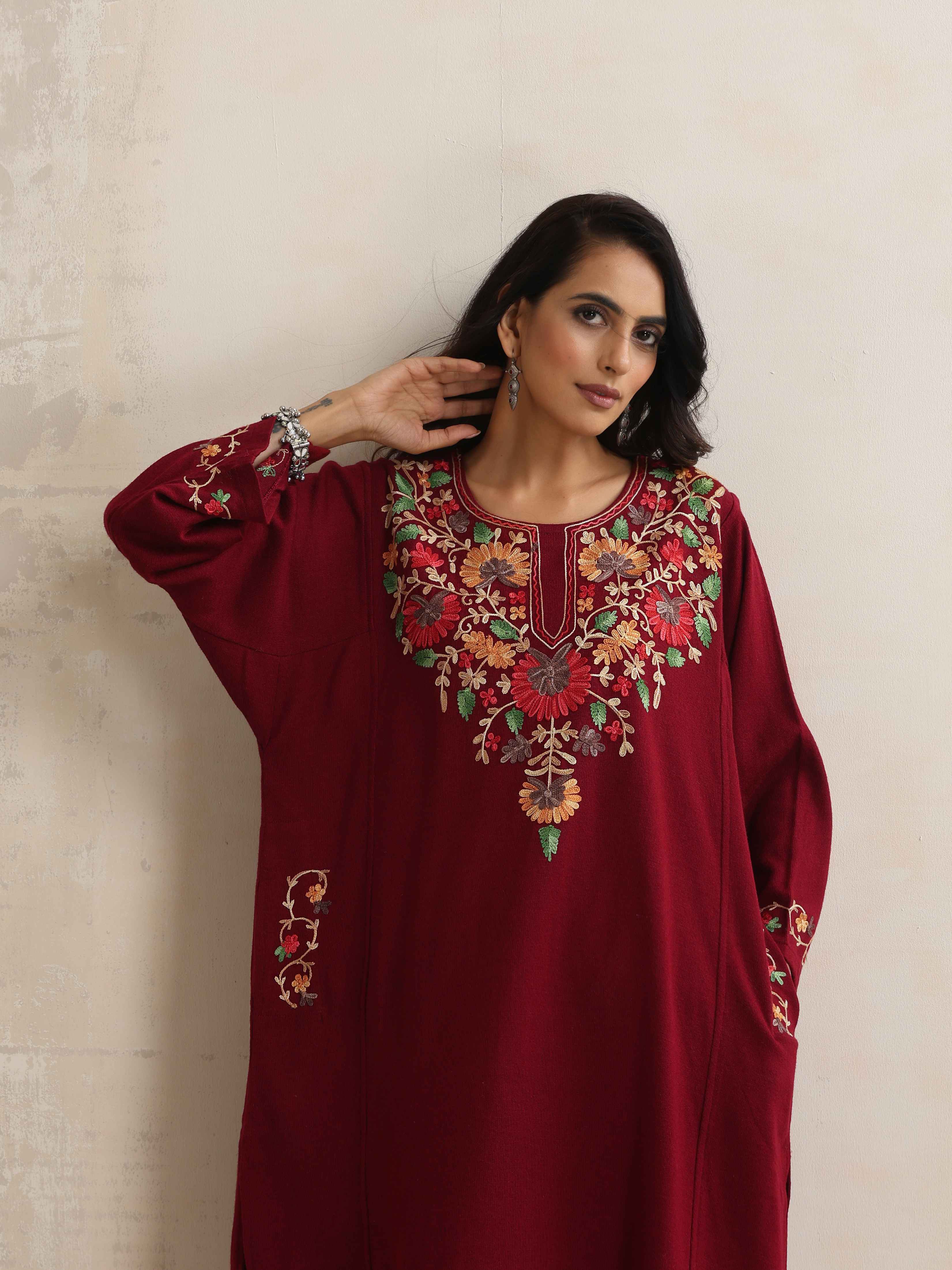 trueBrowns Maroon Kashmiri Floral Embroidered Woollen Phiran Kurta - view 5