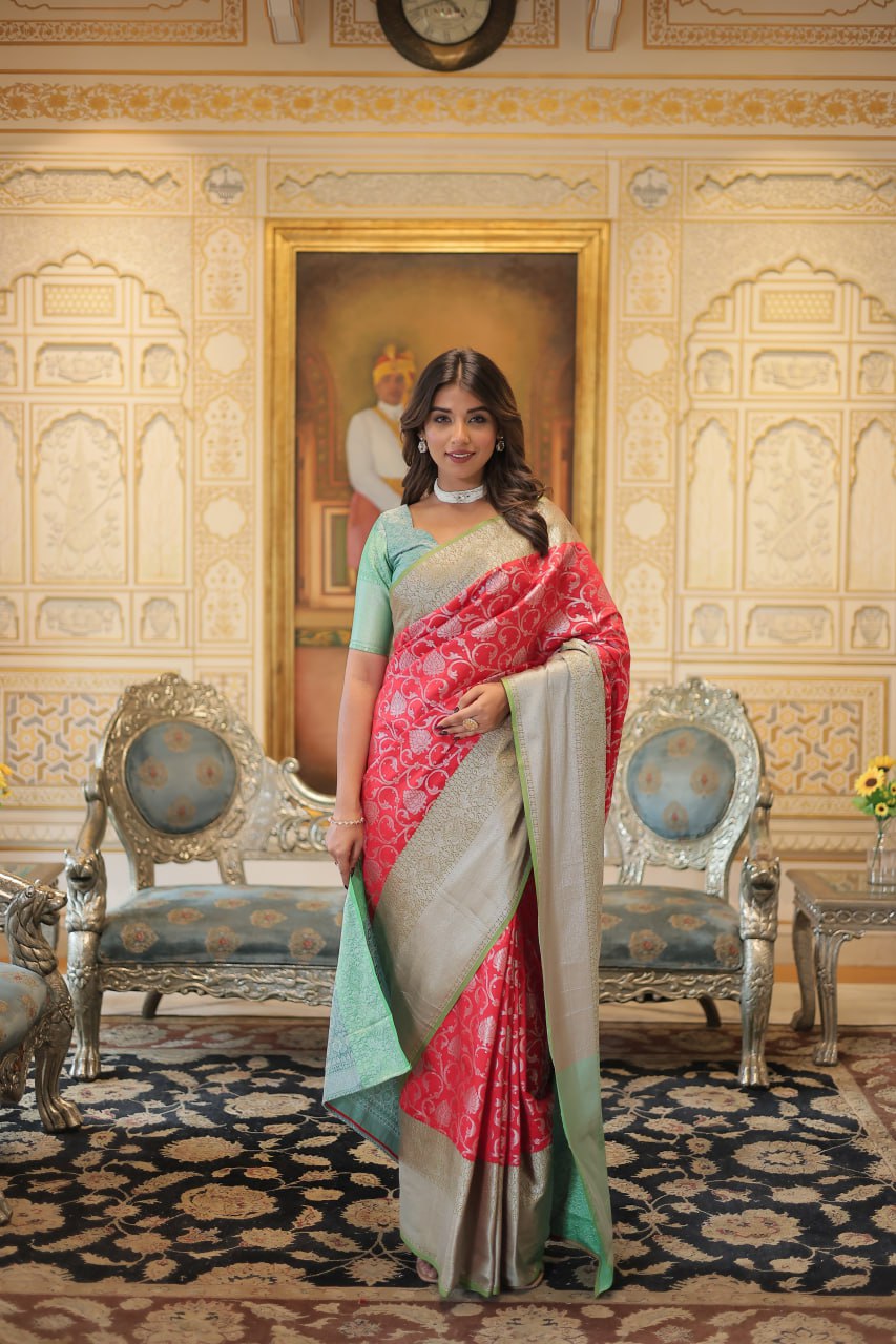 Clothsvilla Red Classic Kanjivaram Silk Saree with Zari Weaving