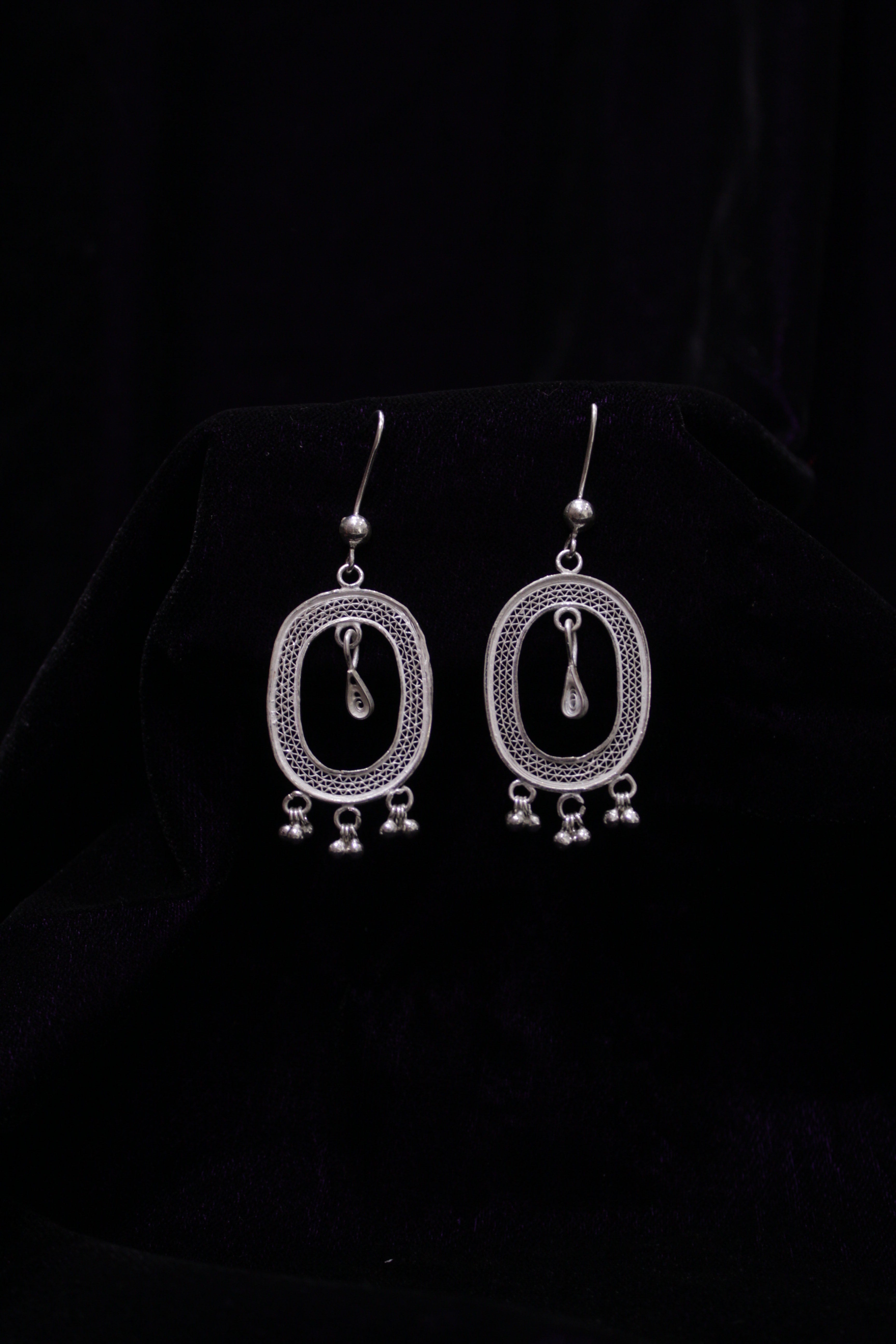 Indianvillez Sterling Shadow Silver Filigree Earring - view 2