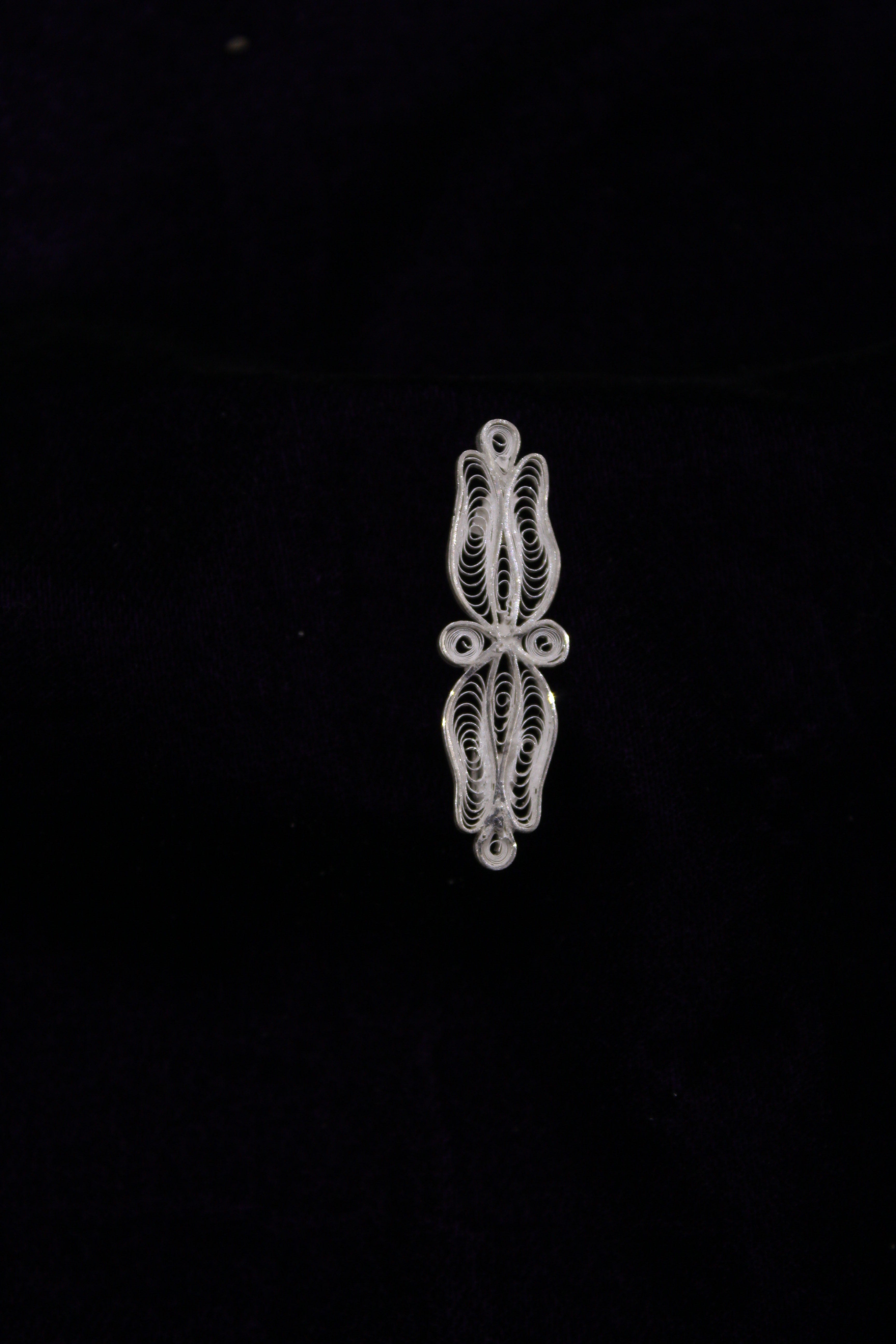 Indianvillez Designer Silver Filigree Saree Pin - view 2