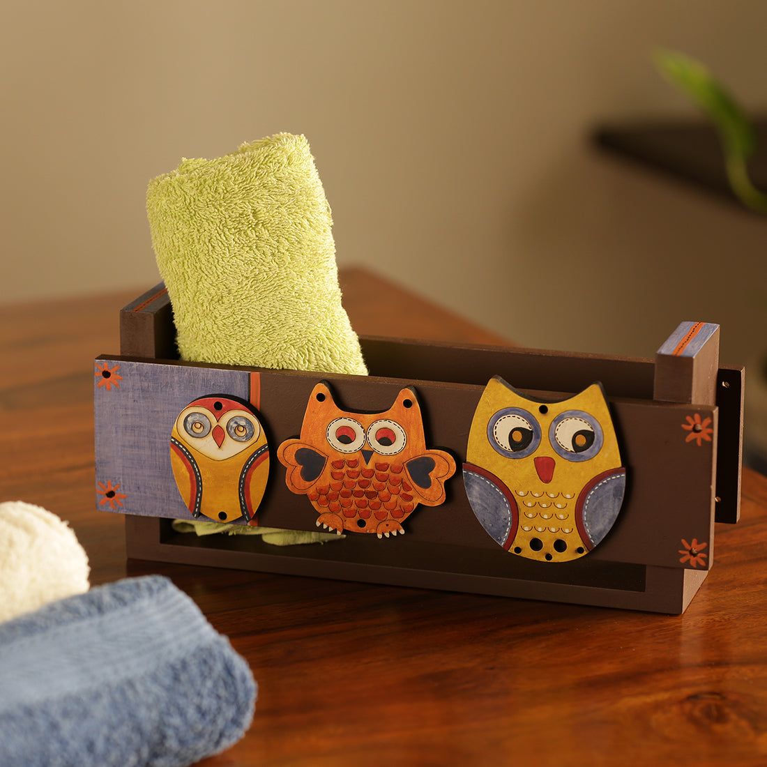 EXCLUSIVELANE 'Triple Owl Motifs' Pine Wood Towel Holder (Upto 3 Towels)