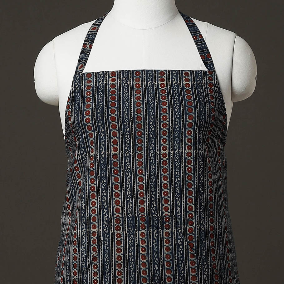 ITOKRI CRAFTS INITIATIVE Ajrakh Block Printed Cotton Apron with Pocket - view 2