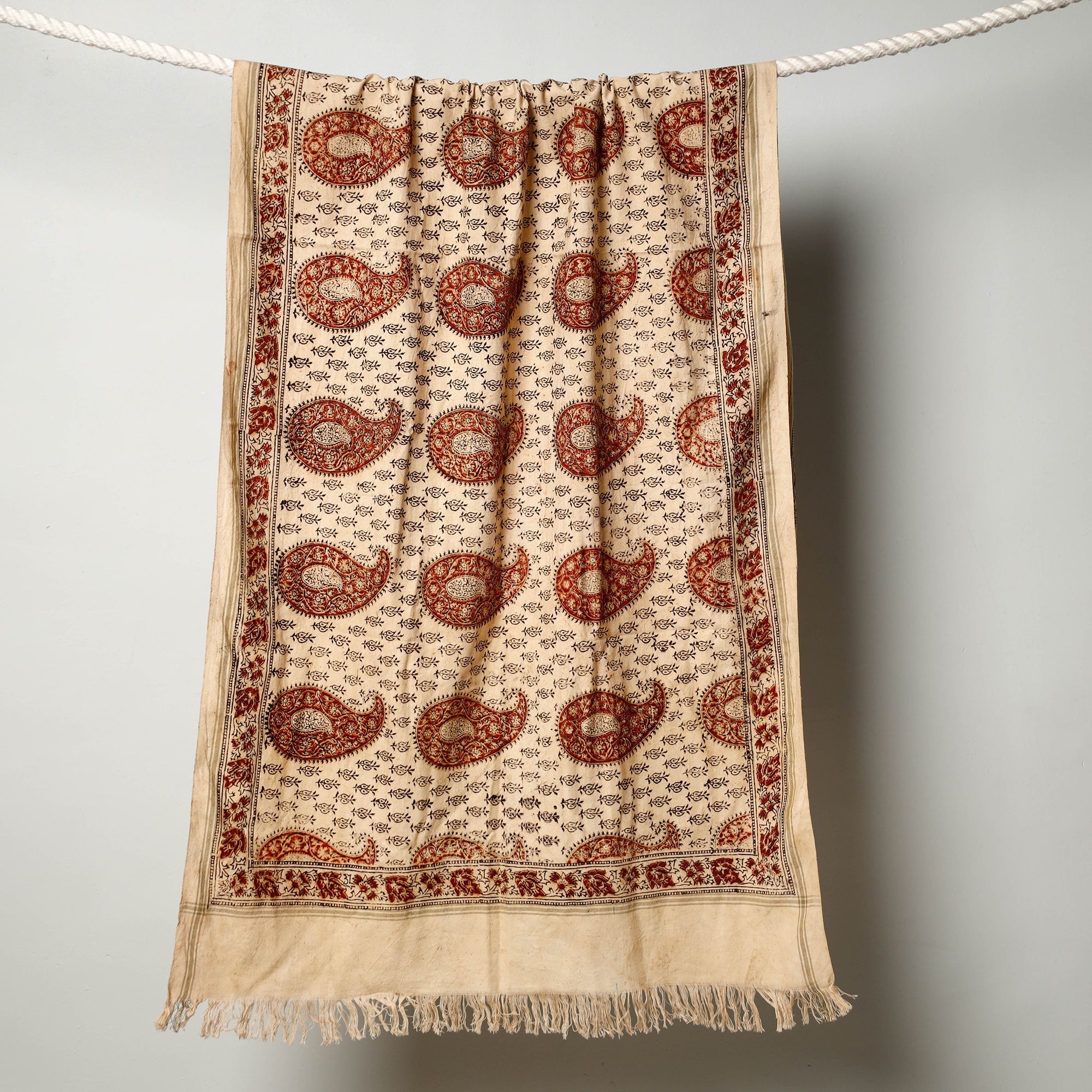 PITCHUKA SRINIVAS KALAMKARI PEDANA Beige - Pedana Kalamkari Block Printed Handloom Cotton Towel - view 2