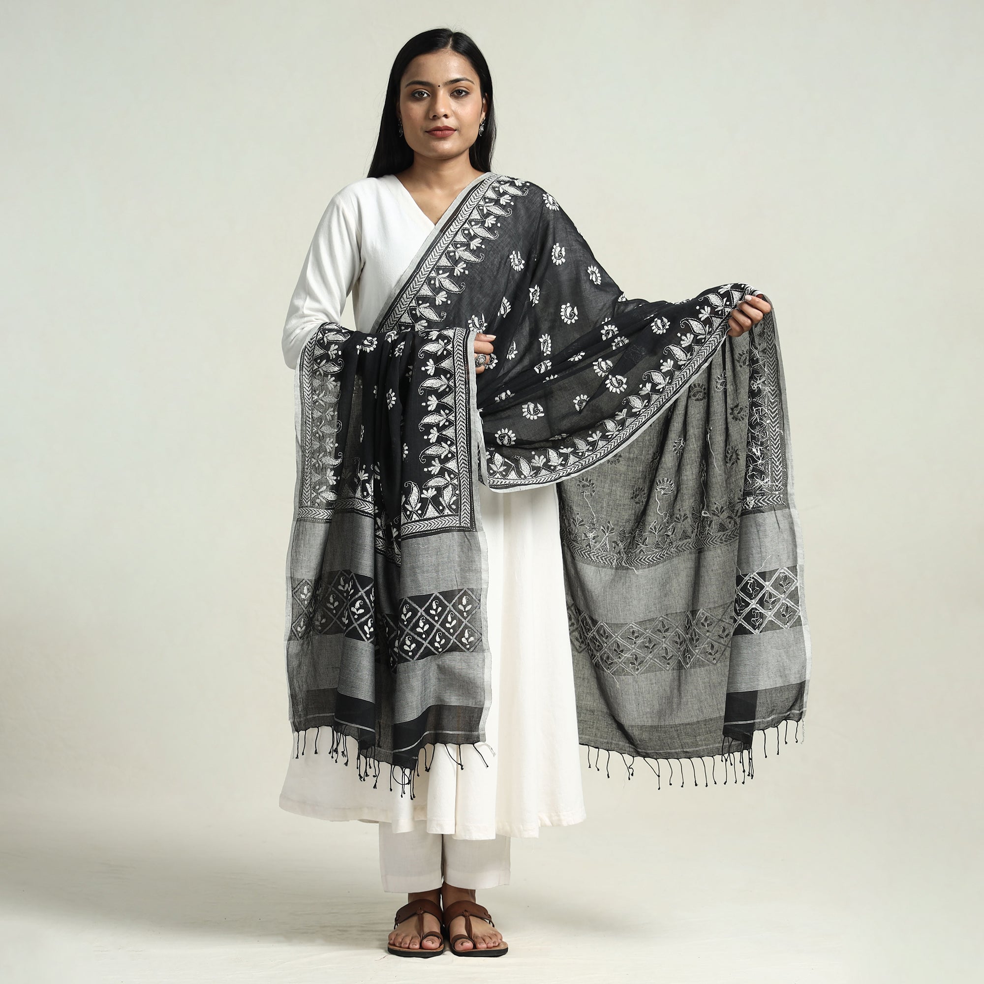 KHUSHBASH - HAPPY LOOM OF EAST Black - Bolpur Kantha Embroidery Cotton Handloom Dupatta with Tassels - view 2