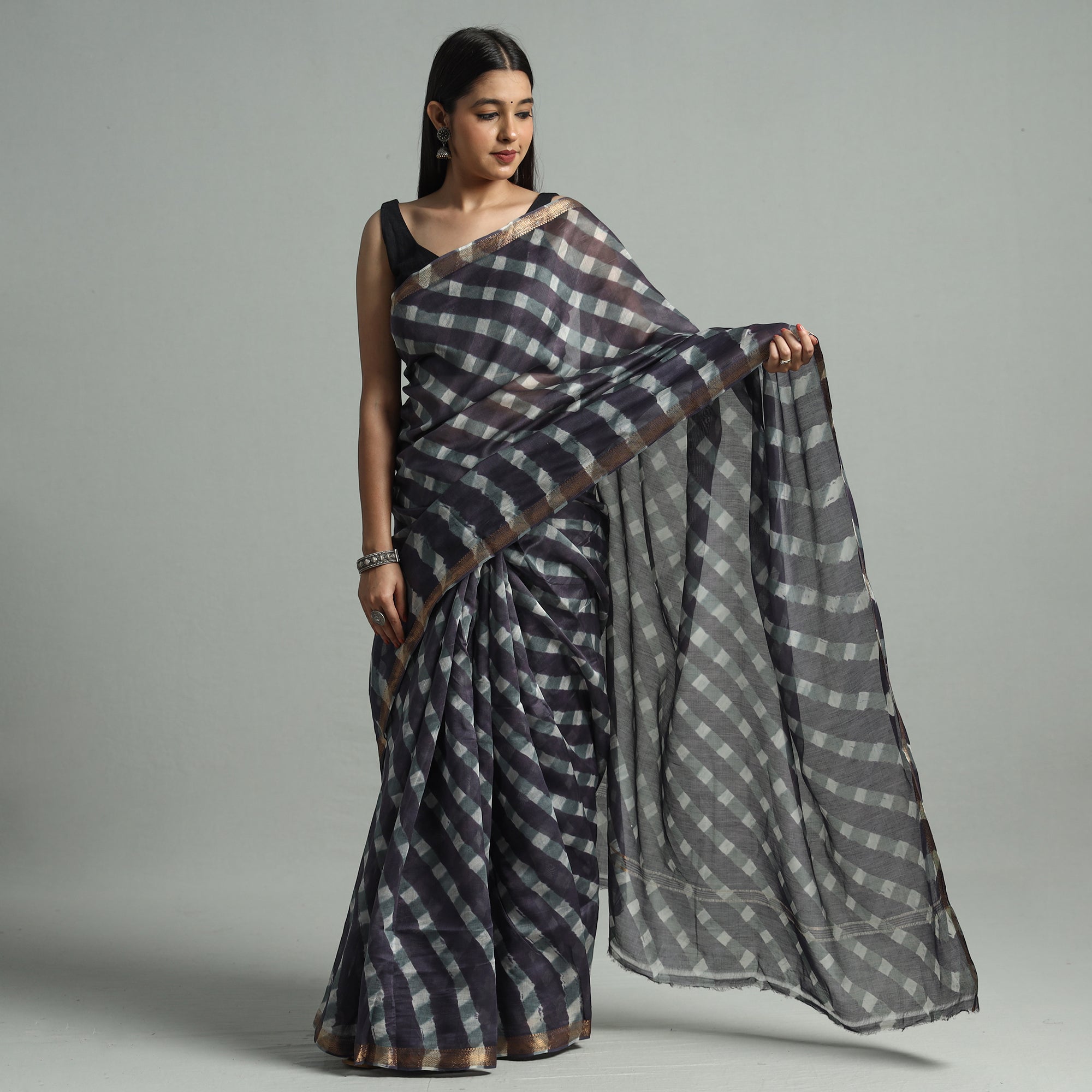 LEHARIYA BY BADSHAH MIYAN Black - Leheriya Tie-Dye Mothra Chanderi Silk Saree with Zari Border 45 - view 2