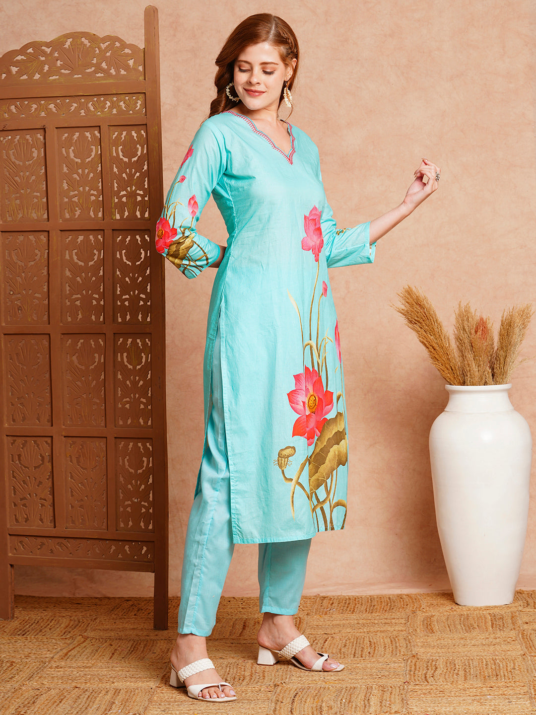FASHOR Floral Printed Straight Fit Kurta with Pant - Blue - view 5