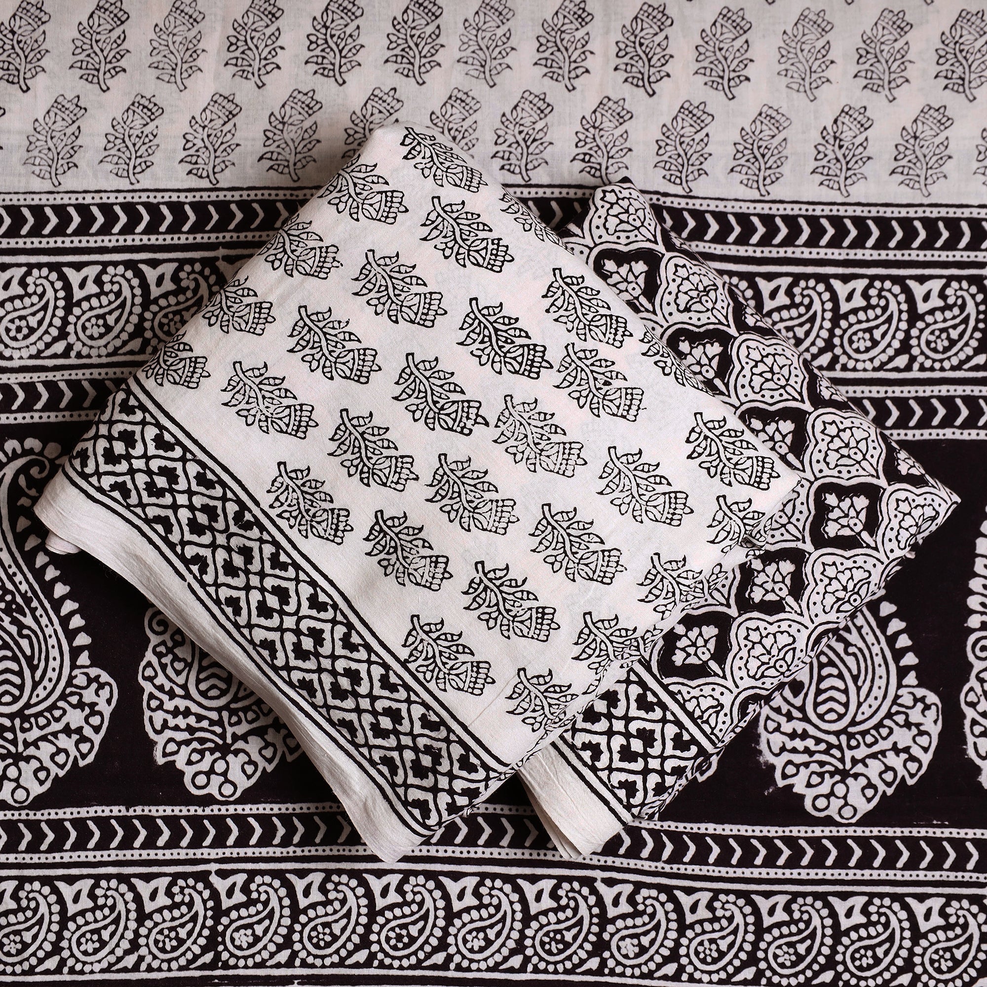 BAGH PRINTS BY UMAR FARUK KHATRI Beige - 3pc Cotton Bagh Print Suit Material Set 36 - view 2