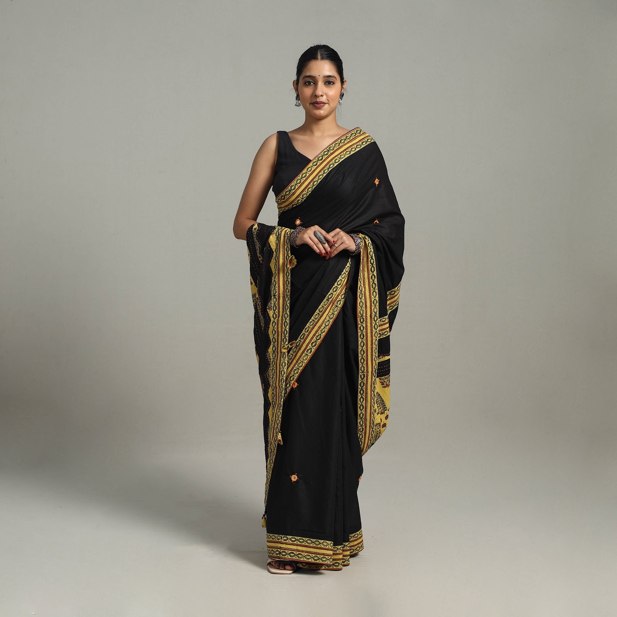 SHADES OF MARUDHARA Black - Applique Patchwork Mul Cotton Tagai Ajrakh Saree 05