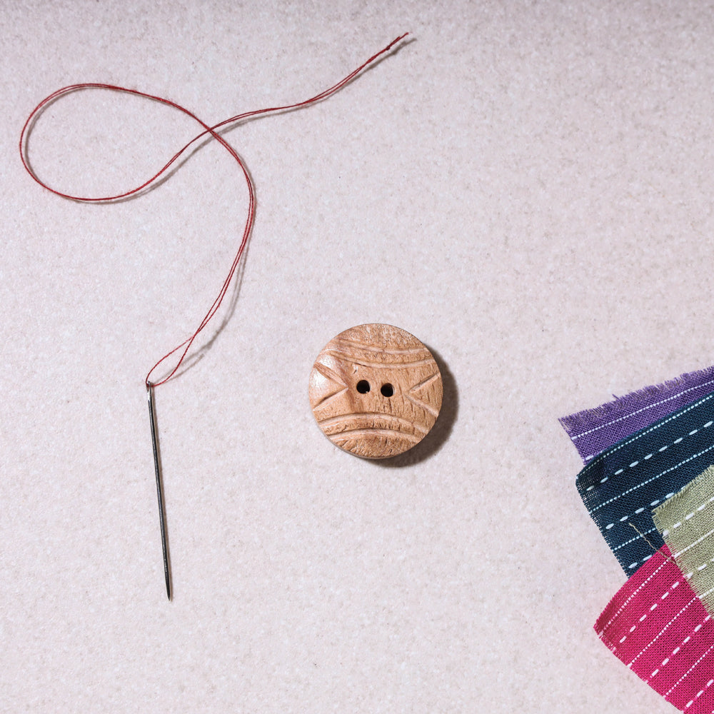 BUTTON BAAZ 2cm Sambhal Handmade Mango Wood Clothing Button (Single Piece)