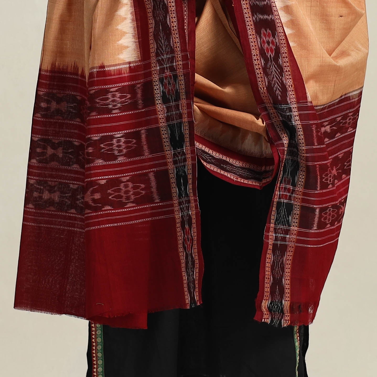 ASHOKA ASSEMBLE - CELEBRATING CRAFTS OF ODISHA Beige - Handloom Cotton Sambalpuri Ikat Dupatta 02 - view 4