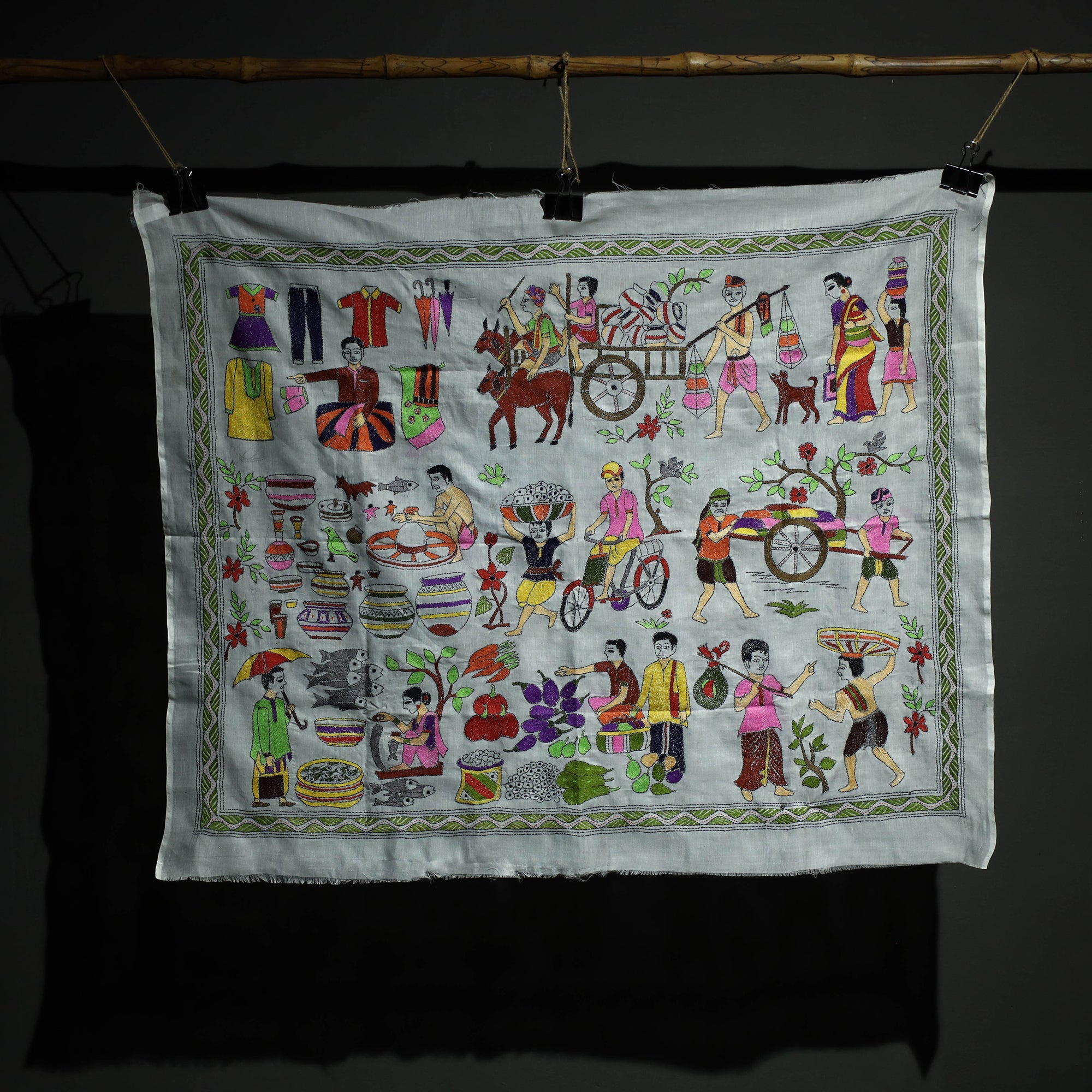 AFROZA KHATUN KANTHA ARTISTAN Bengal Kantha Hand Embroidery Cotton Wall Hanging (45 x 37 in)