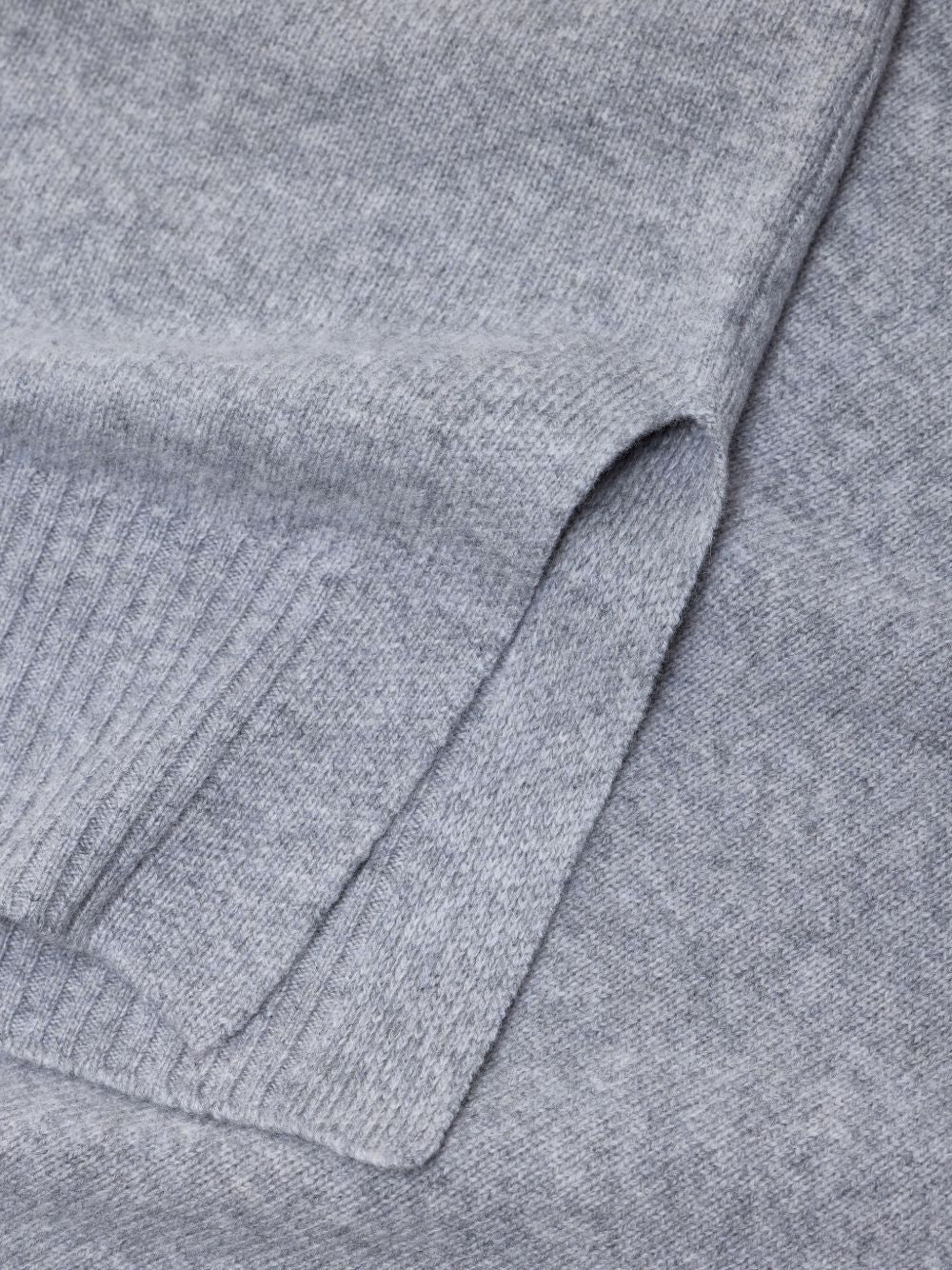 Closed Sweater – 100% Wool - view 3