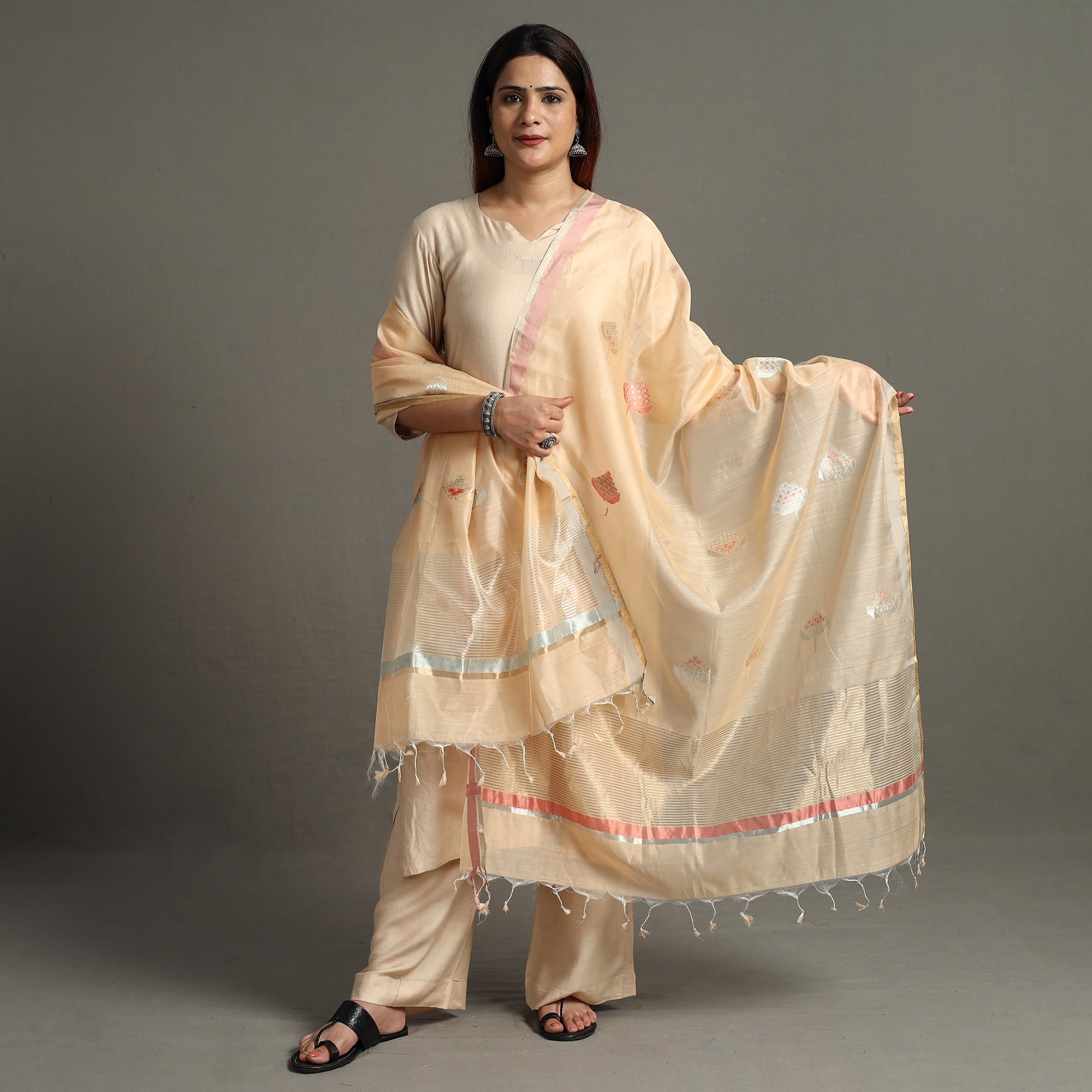 CHANDERI BY RAUPH KHAN Beige - Traditional Chanderi Silk Handloom Diamond Meena Buta Dupatta 54 - view 2