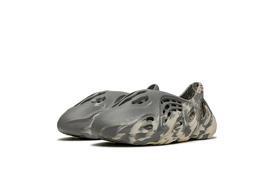 Sneaker Cafe Mumbai Yeezy Foam Runner Mxt Moon Grey - view 2