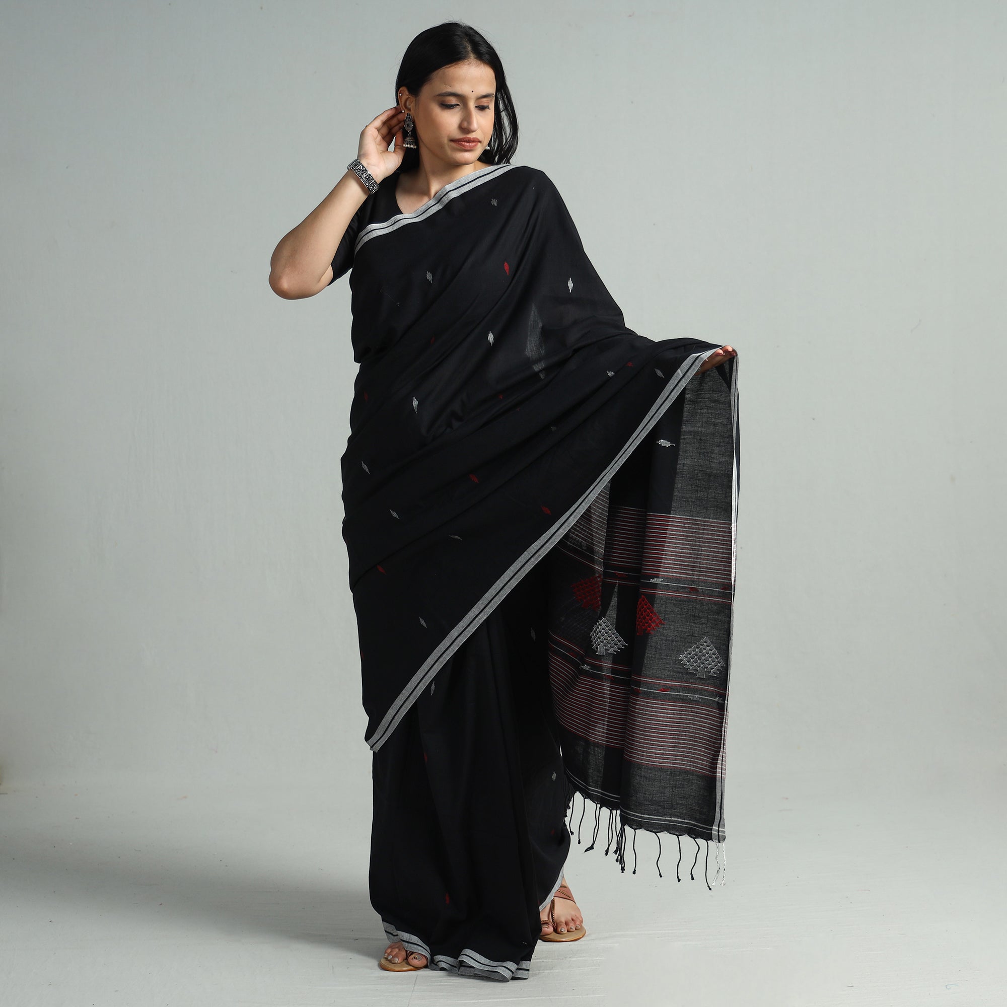 SASHA Black - Handloom Cotton Phulia Jamdani Saree with Tassels 127 - view 2