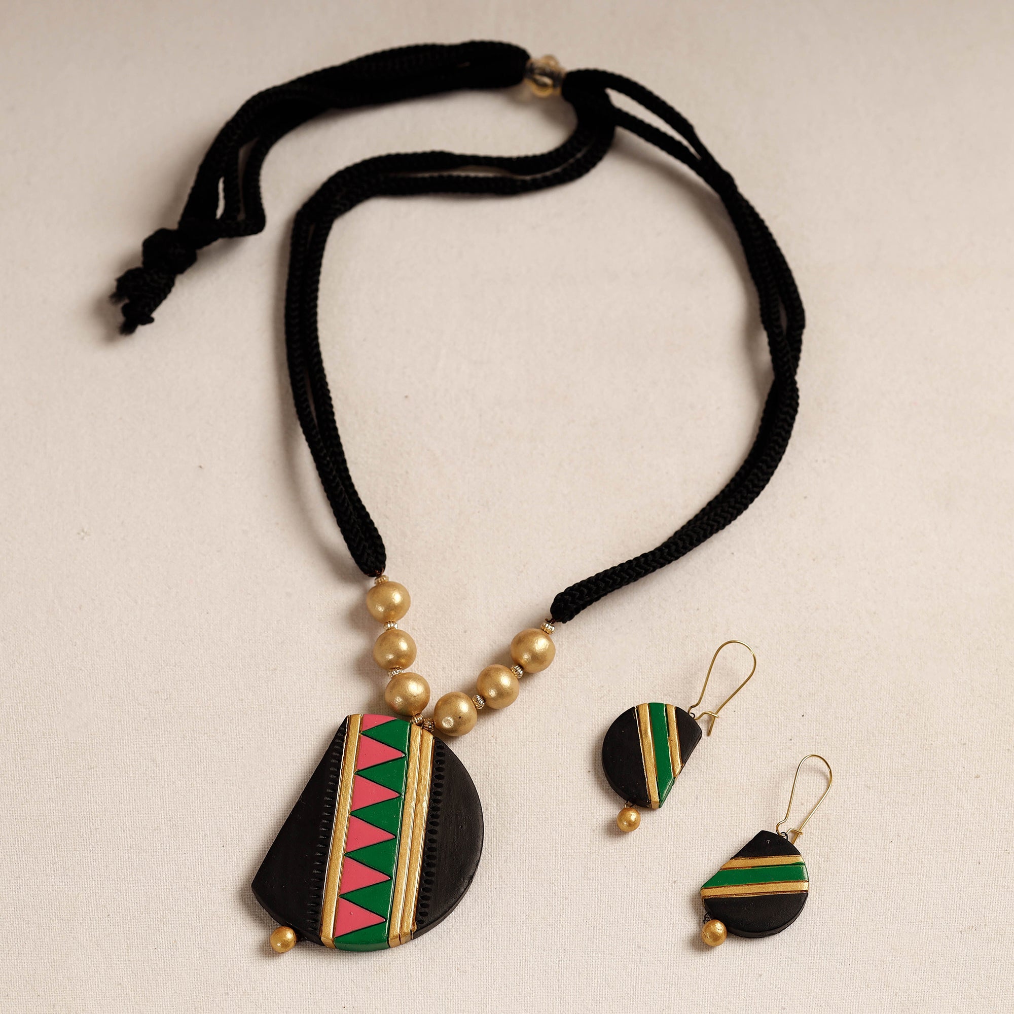 KHUSHBASH - HAPPY LOOM OF EAST Bishnupur Handpainted Terracotta Necklace Set - view 2