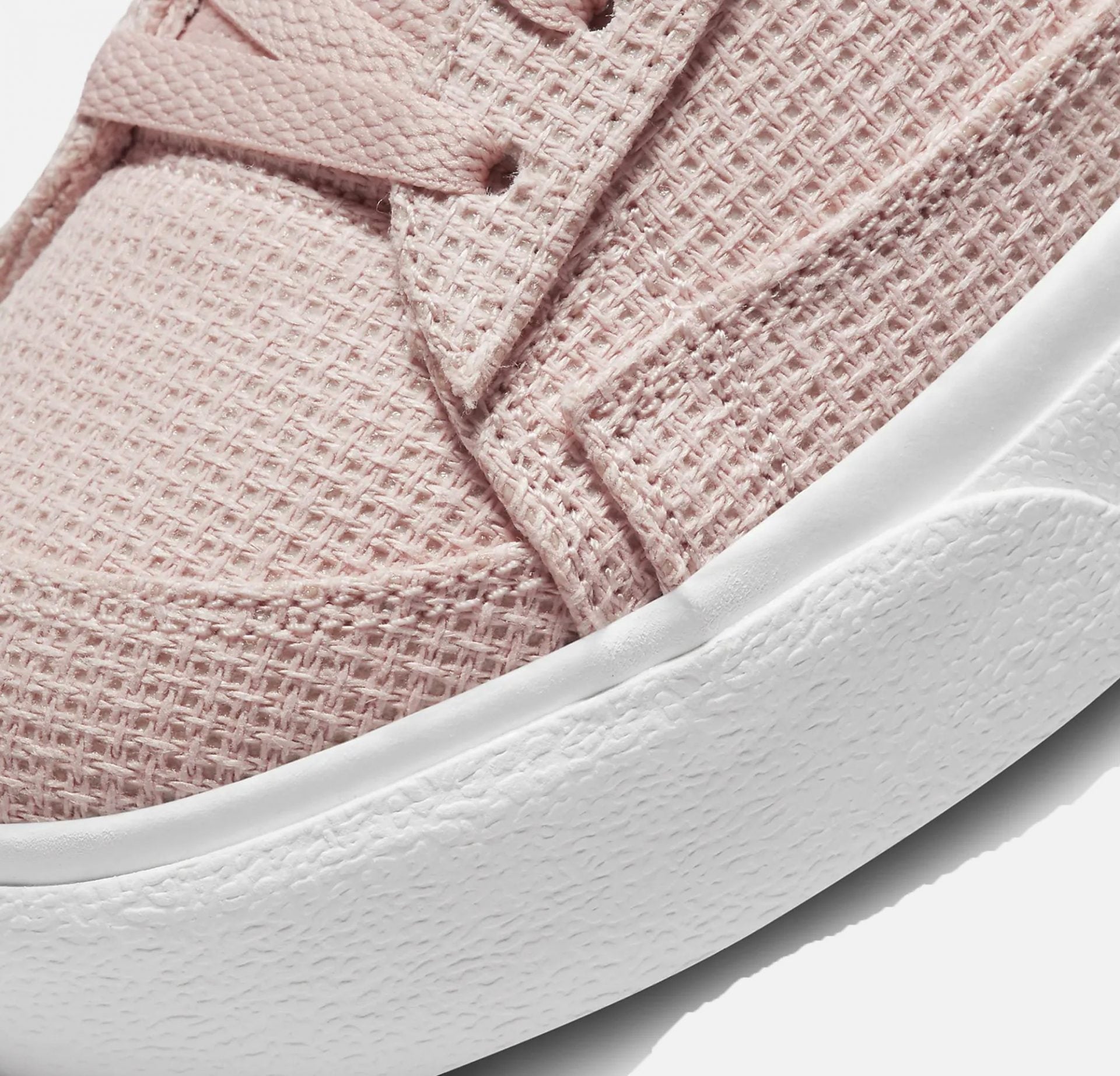 Nike | BLAZER LOW PLATFORM { PINK OXFORD / SUMMIT WHITE - view 3