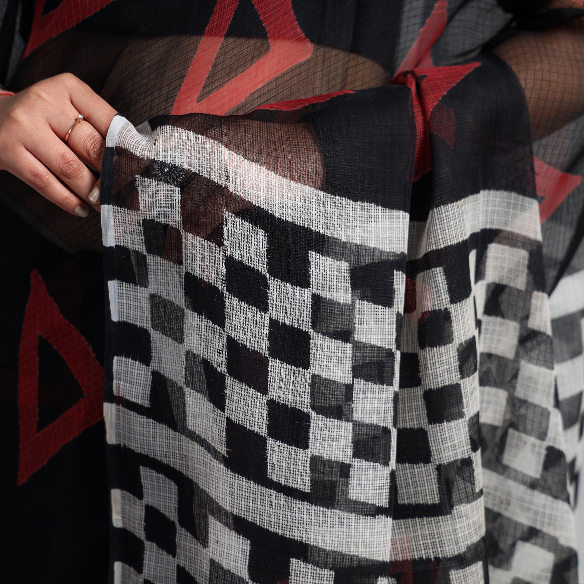 HAVELI CHRONICLES Black - Kota Doria Cotton Sanganeri Print Saree - view 5